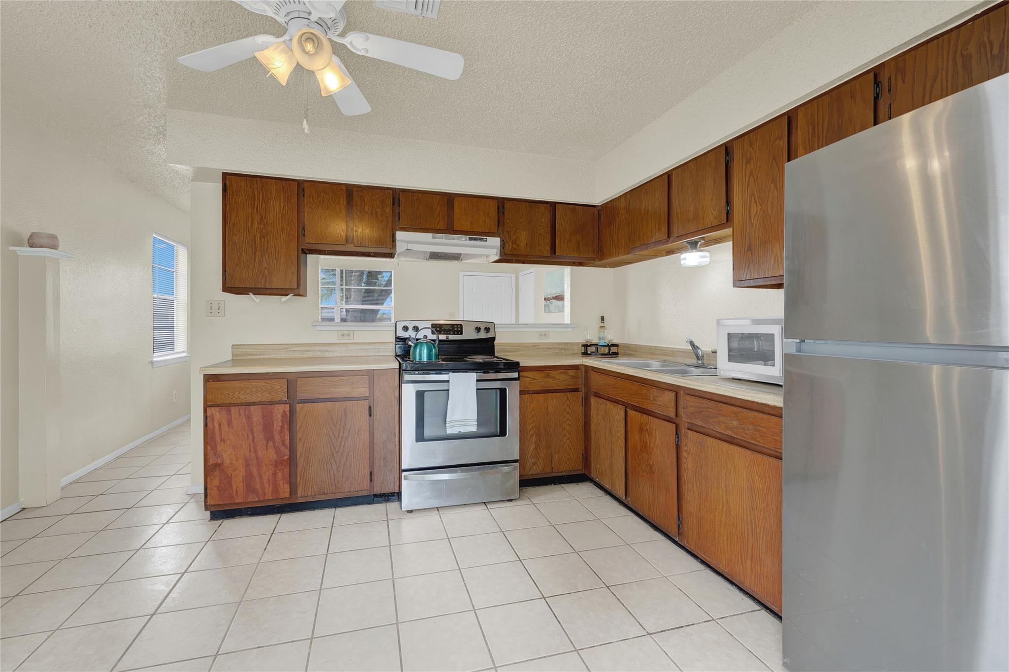 807 Sturgeon St, San Marcos, TX 78666