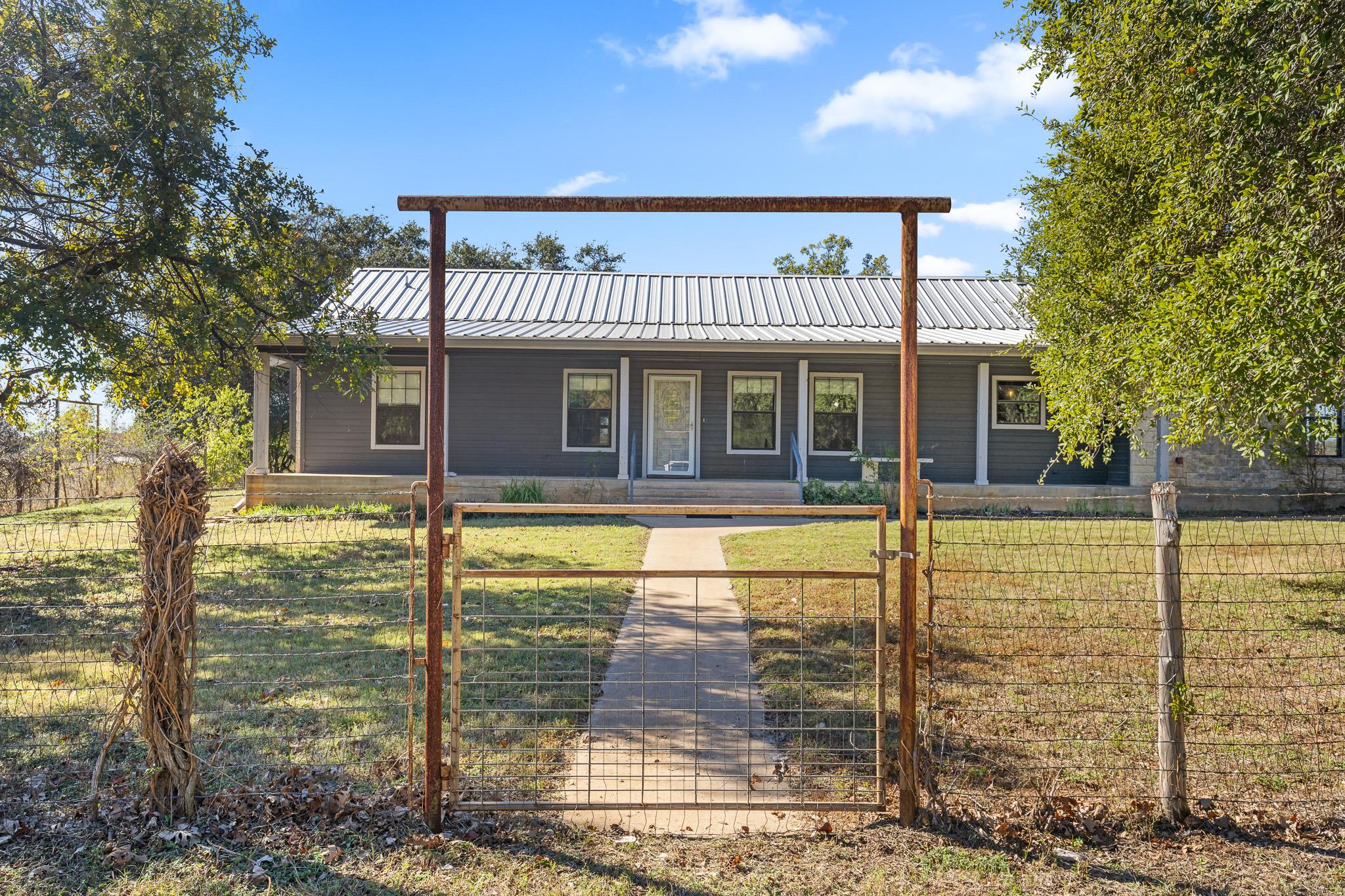 1336 S Fm 1174 S, Bertram, TX 78605
