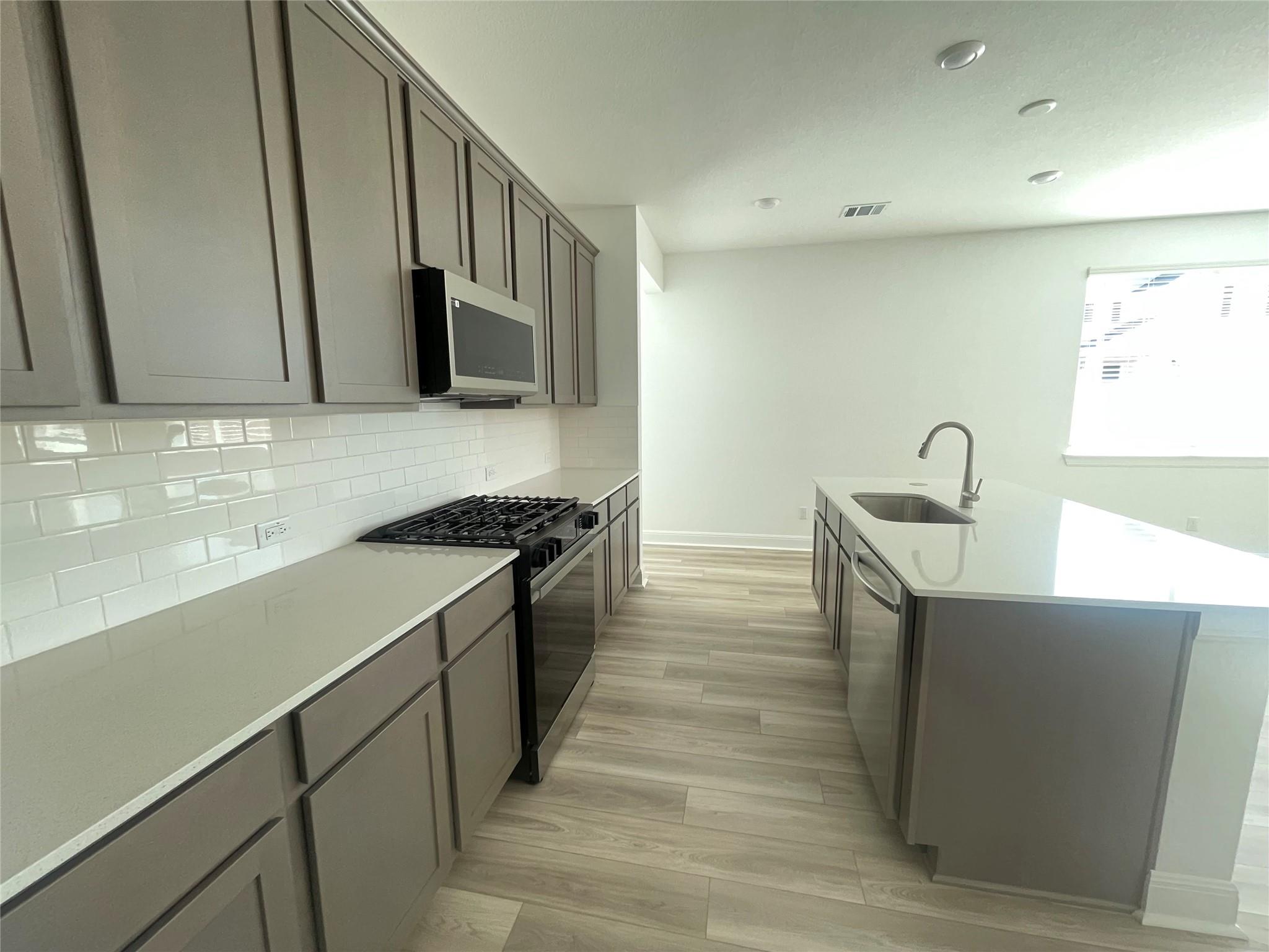 544 Bauer Loop, Liberty Hill, TX 78642