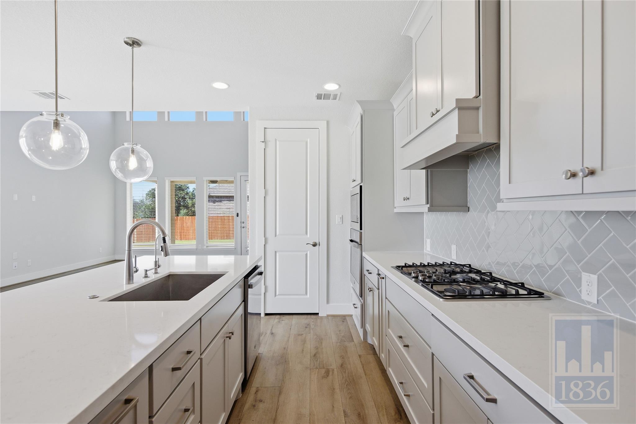 216 Monrovia Way, Liberty Hill, TX 78642