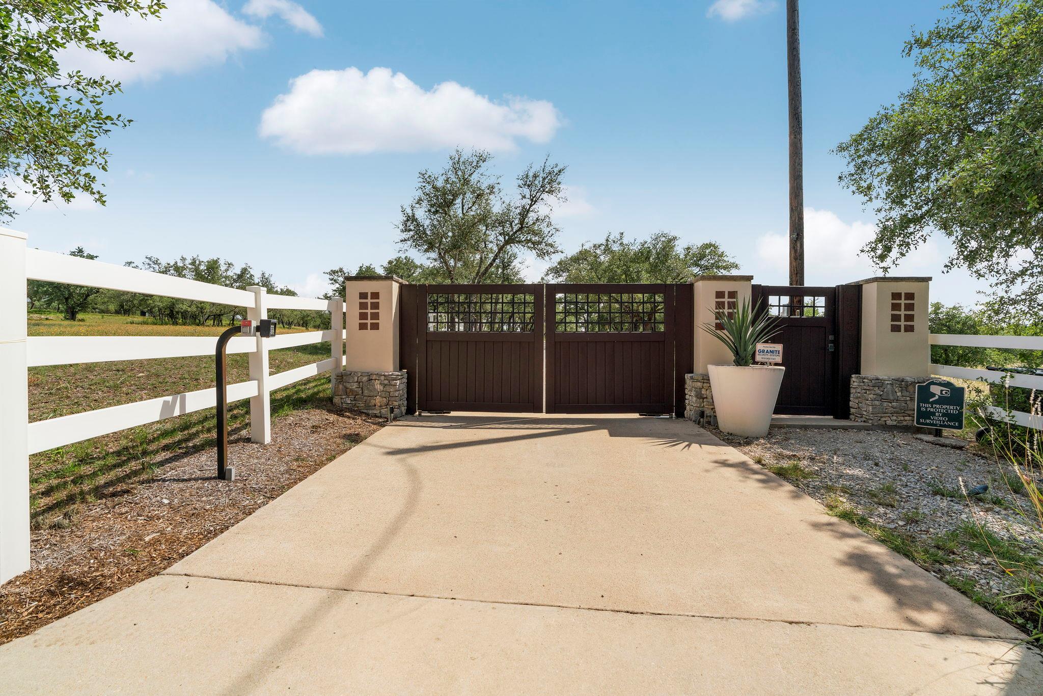 21311 Hamilton Pool Rd, Dripping Springs, TX 78620