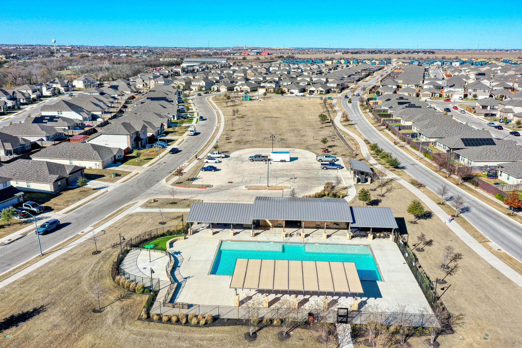 424 Windy Reed Rd, Hutto, TX 78634