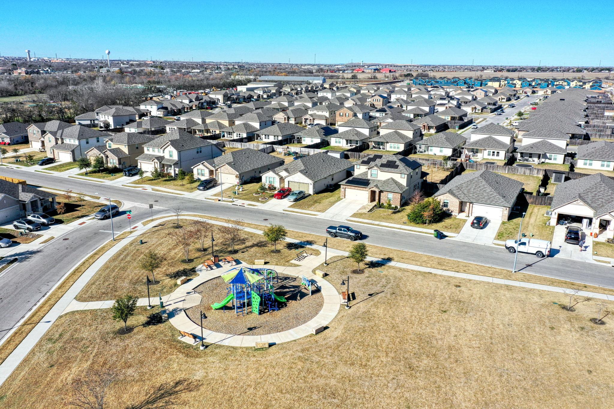 424 Windy Reed Rd, Hutto, TX 78634