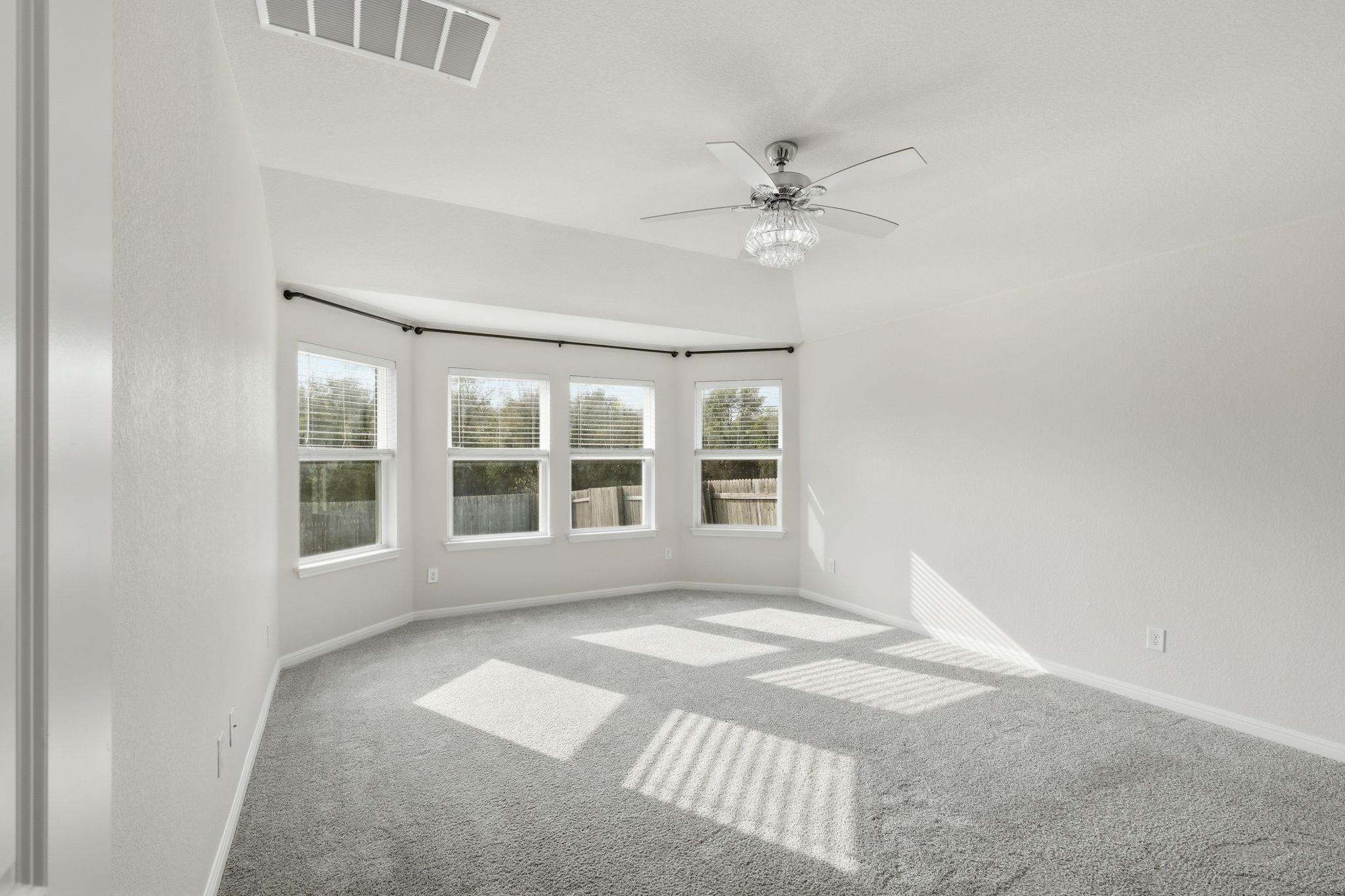 424 Windy Reed Rd, Hutto, TX 78634