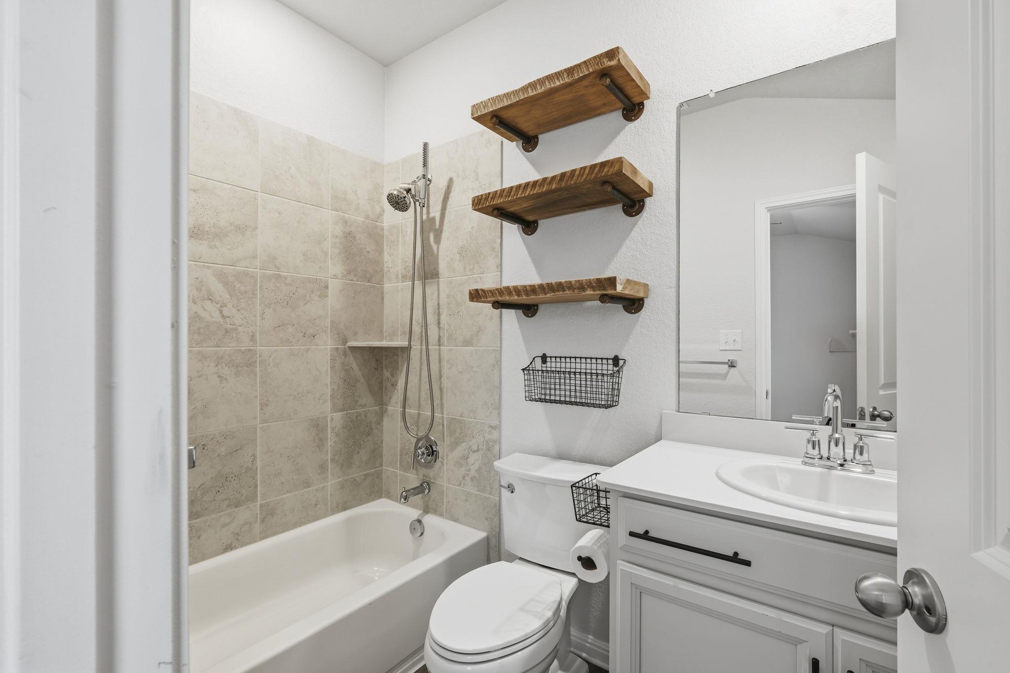 424 Windy Reed Rd, Hutto, TX 78634