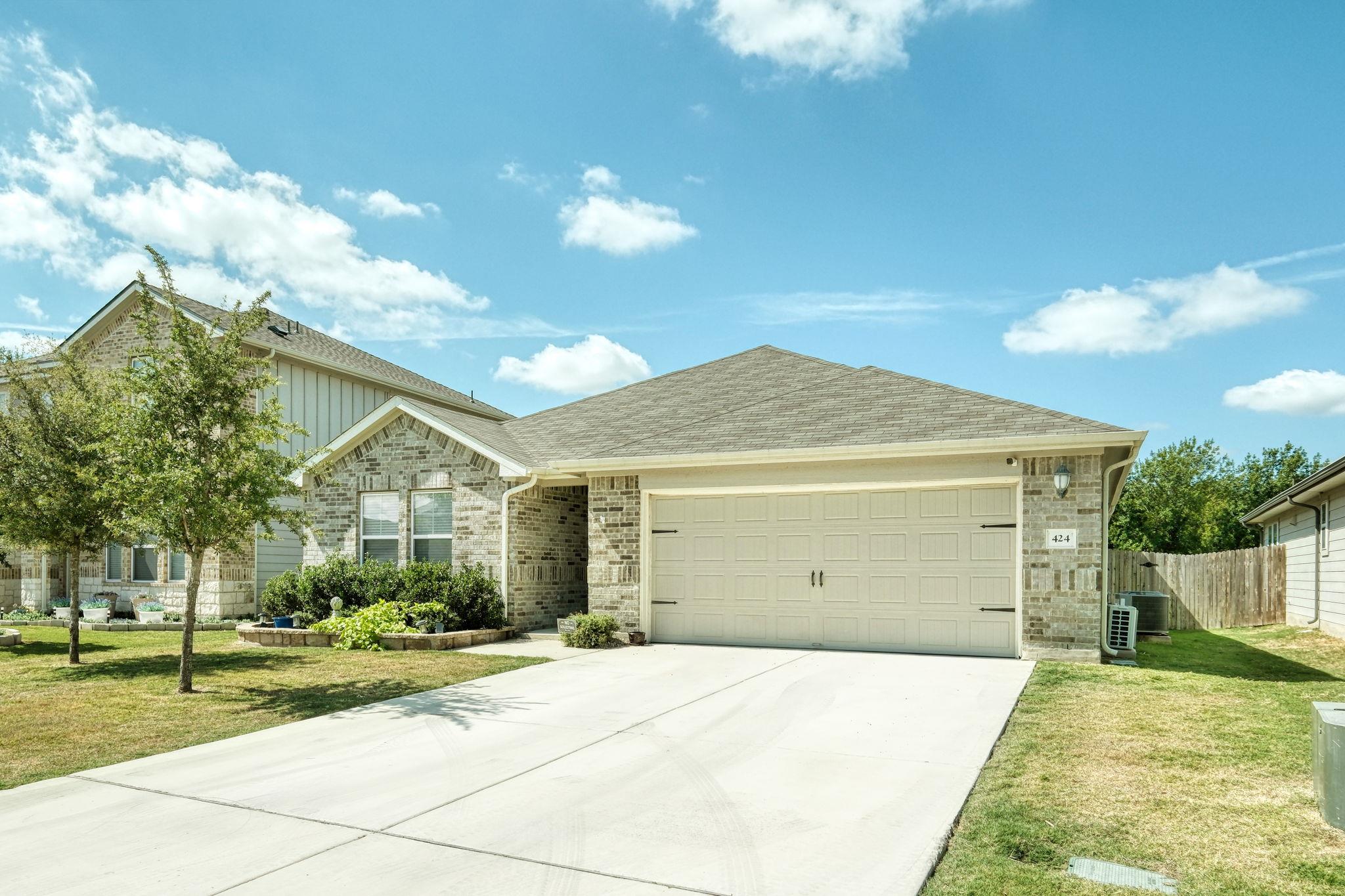 424 Windy Reed Rd, Hutto, TX 78634