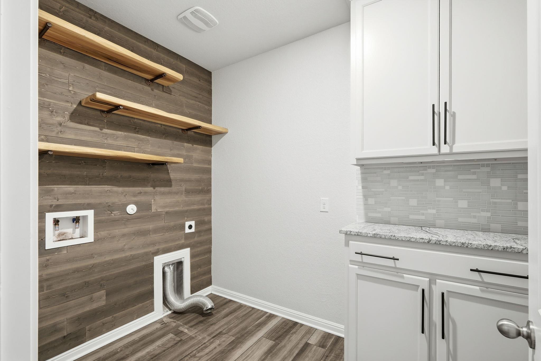 424 Windy Reed Rd, Hutto, TX 78634