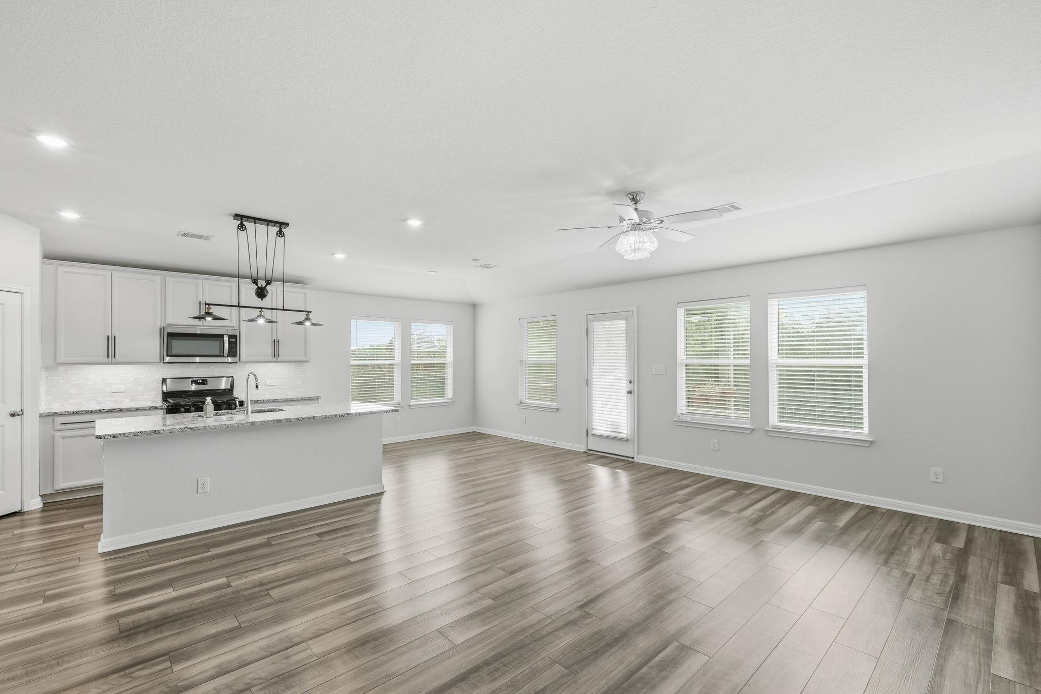 424 Windy Reed Rd, Hutto, TX 78634