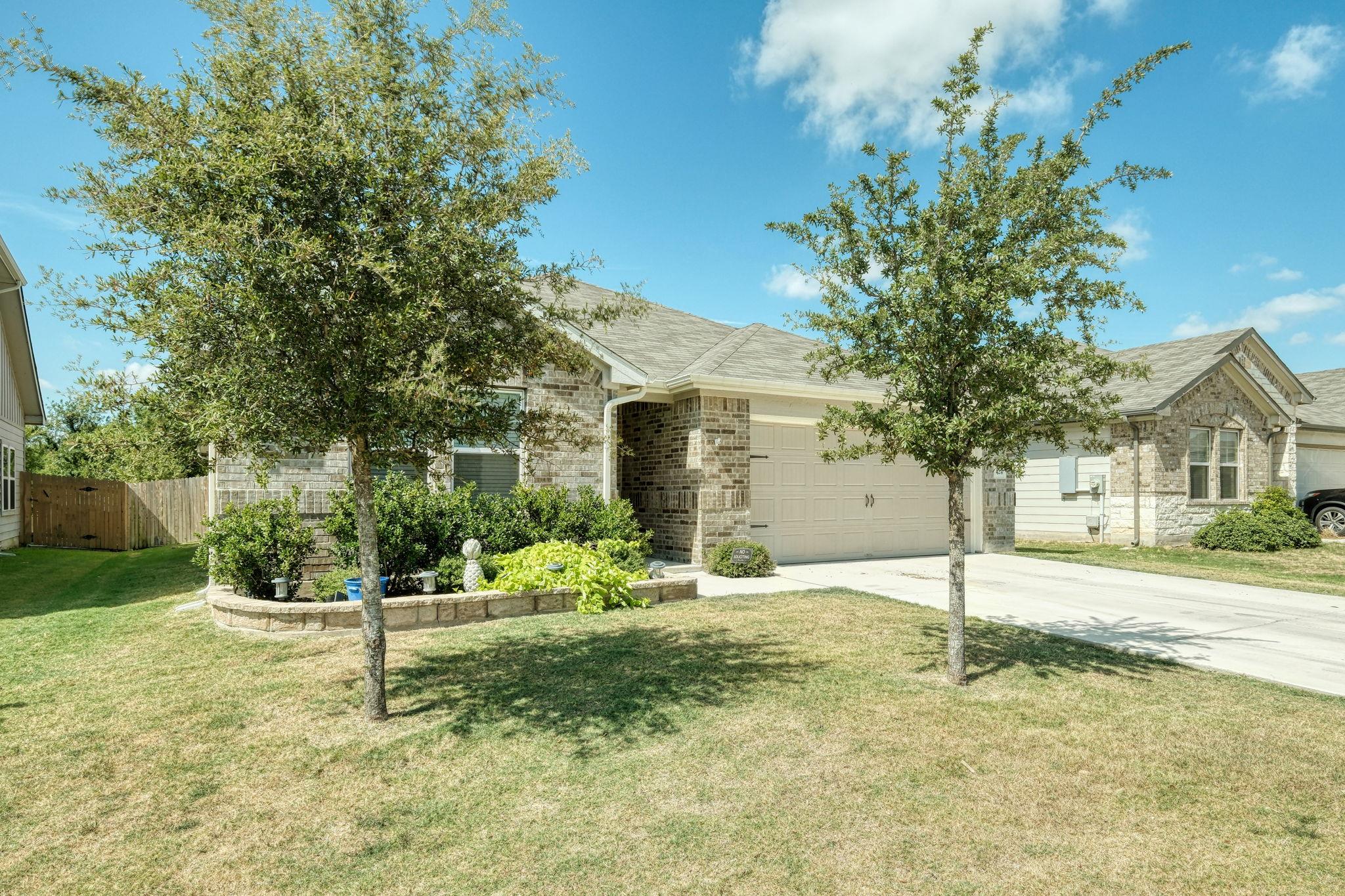 424 Windy Reed Rd, Hutto, TX 78634
