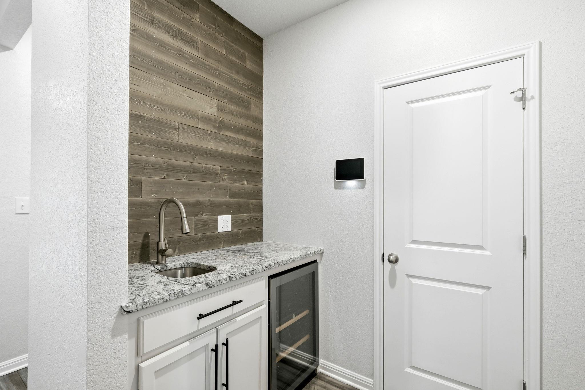 424 Windy Reed Rd, Hutto, TX 78634