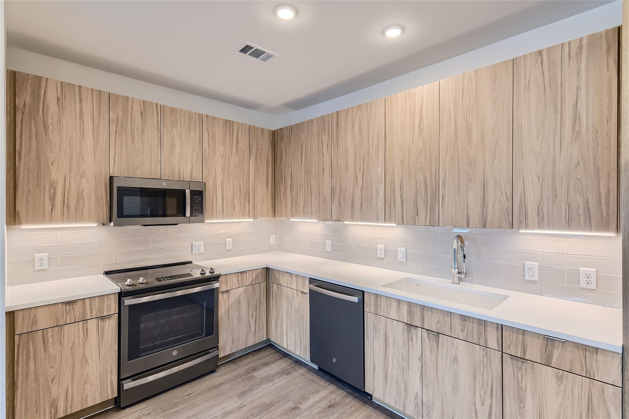 4802 S Congress Ave # 305, Austin, TX 78745