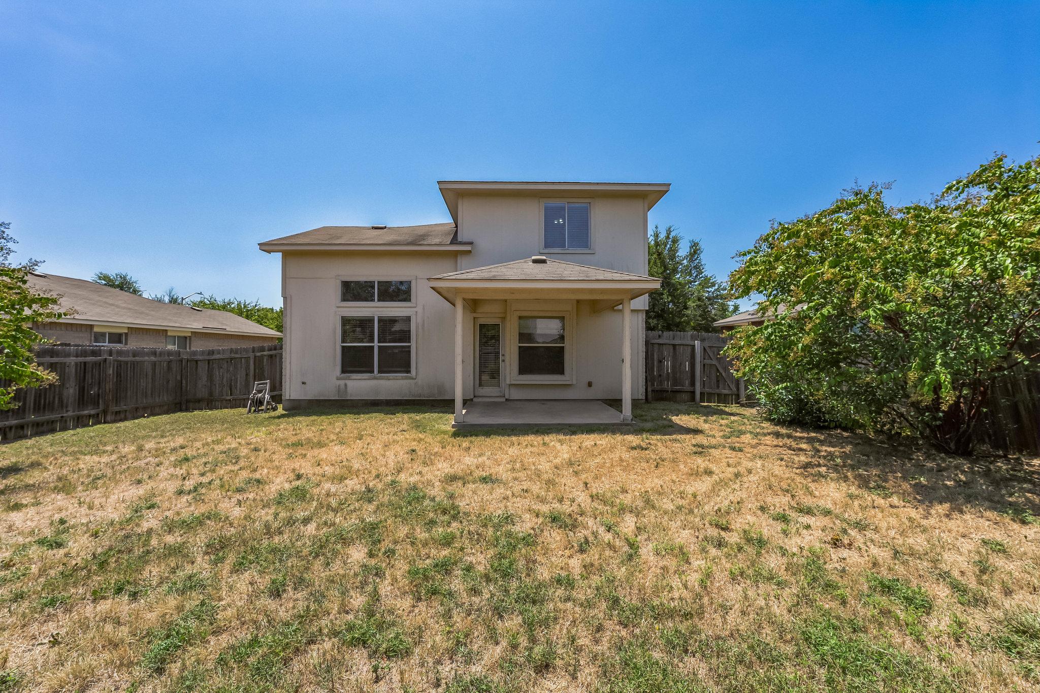 1009 Gentry Dr, Leander, TX 78641