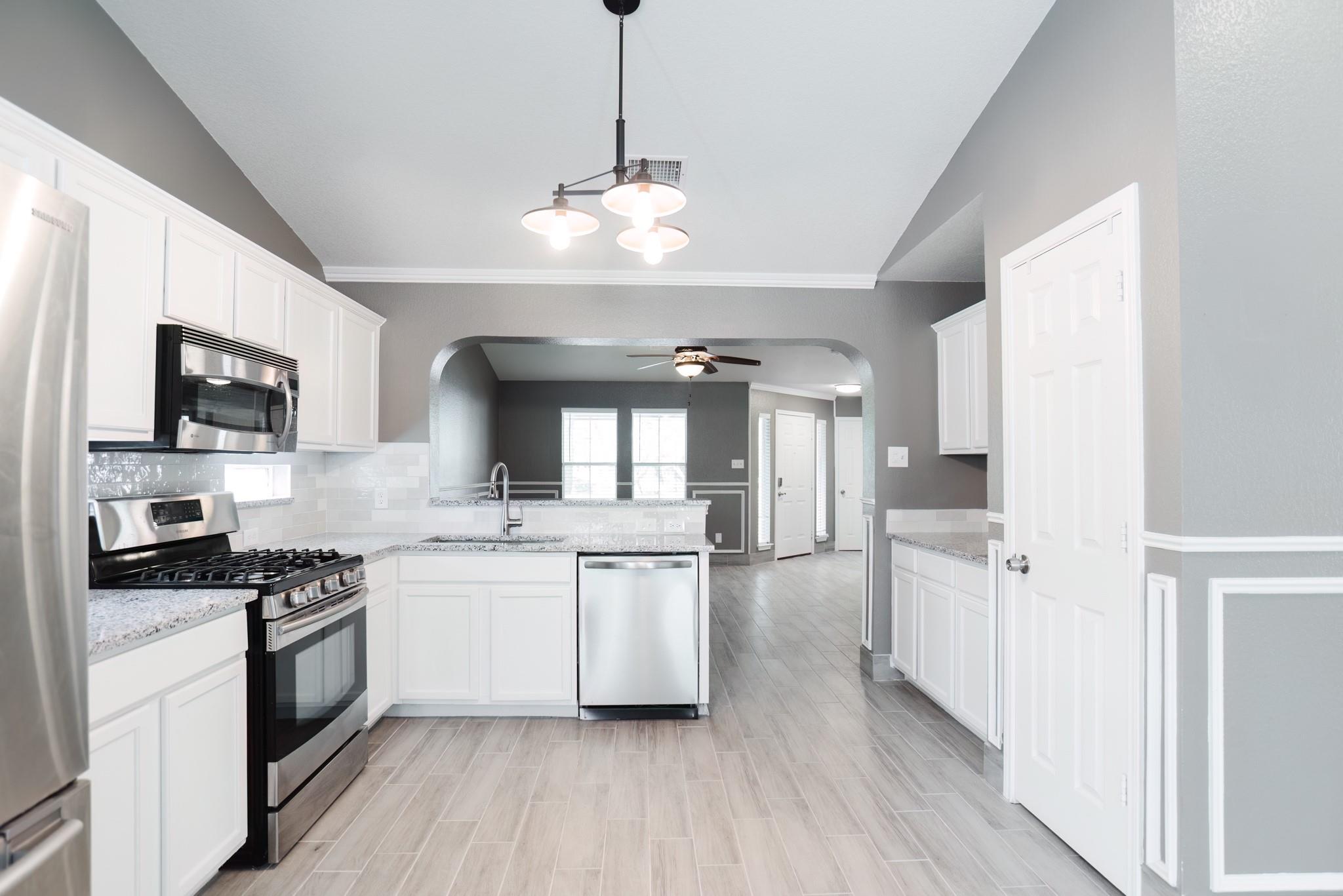 692 Scheel, Kyle, TX 78640