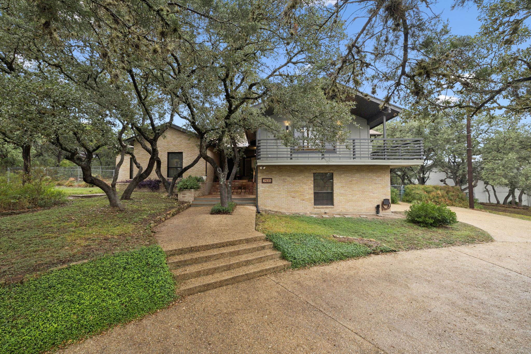 7435 Hummingbird Hill Ln, San Antonio, TX 78255