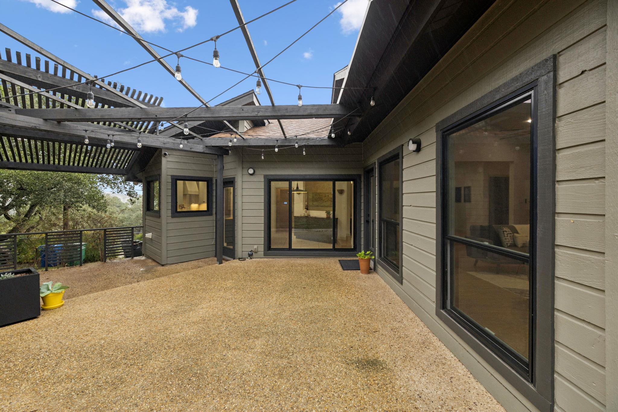 7435 Hummingbird Hill Ln, San Antonio, TX 78255