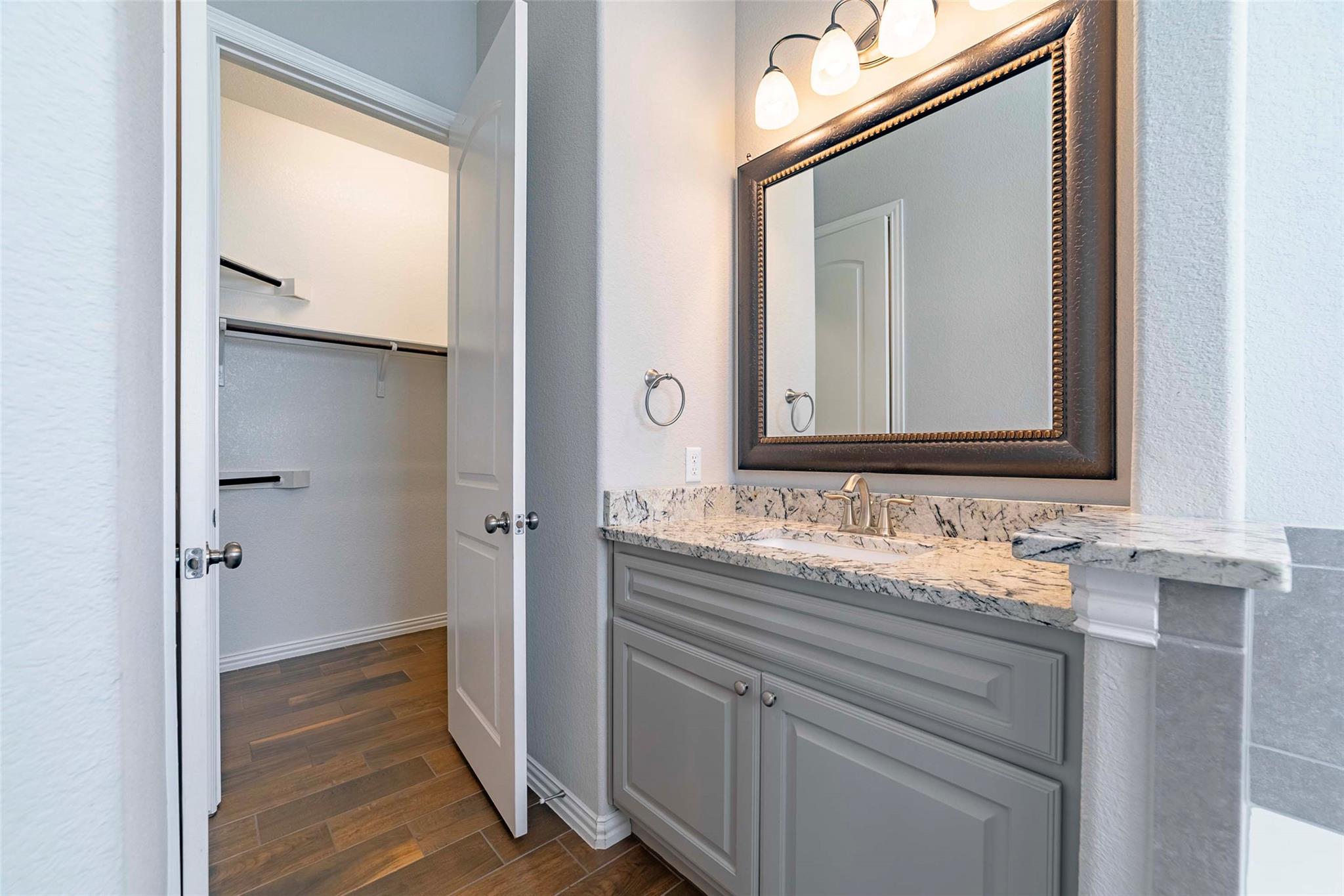 206 Cartwheel Bnd # 138, Austin, TX 78738