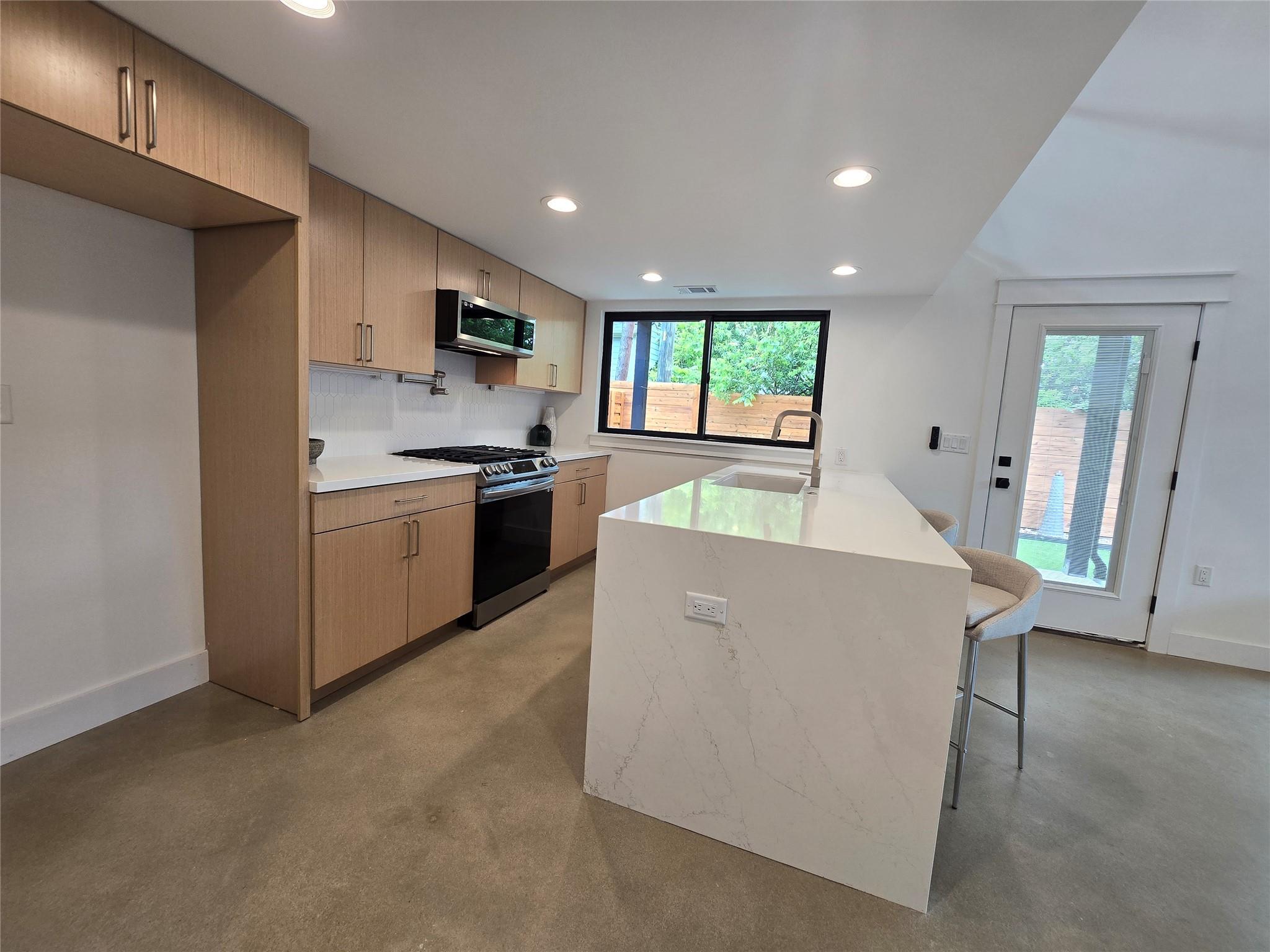 1112 W North Loop Blvd, Austin, TX 78756