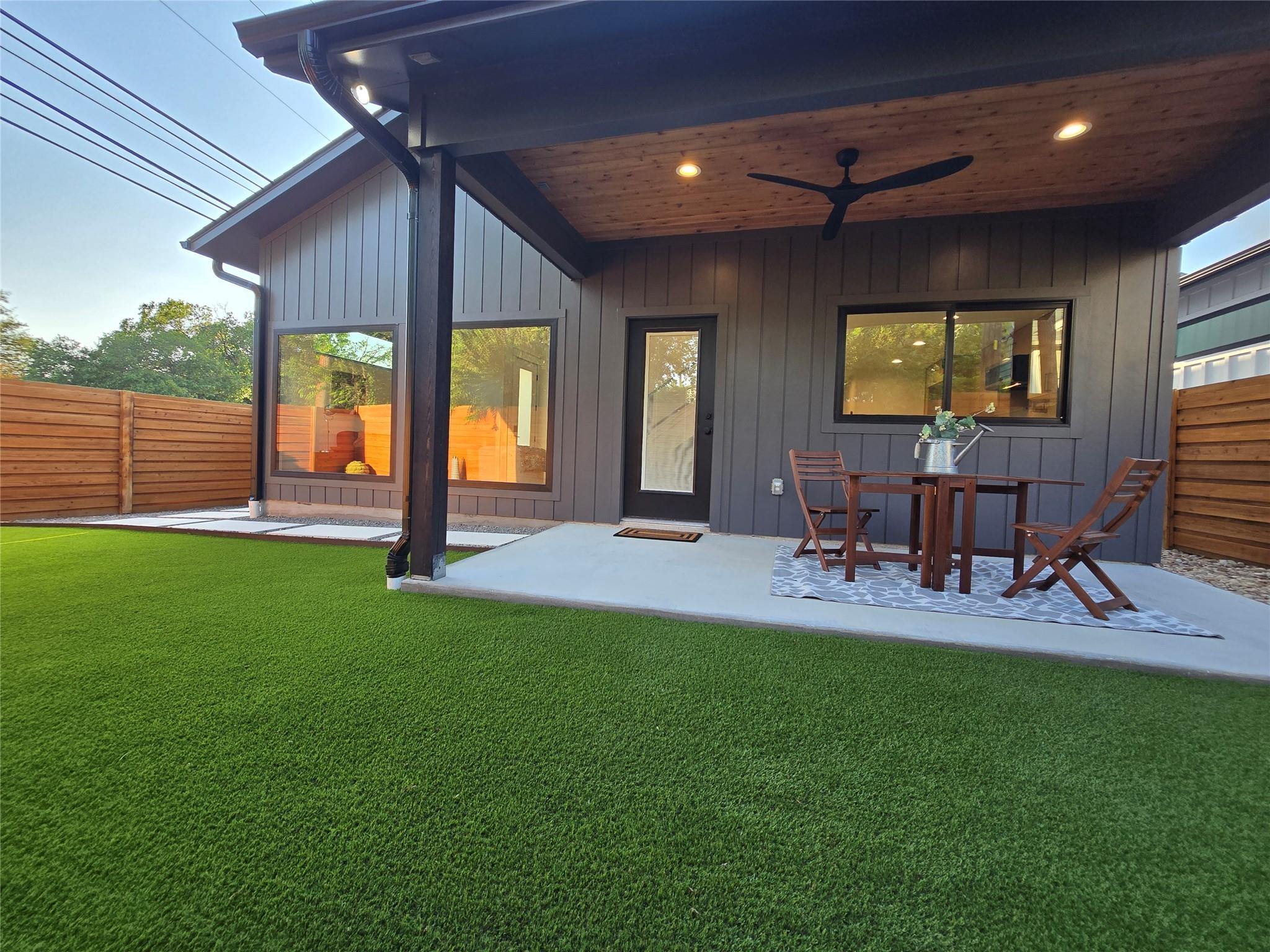 1112 W North Loop Blvd, Austin, TX 78756