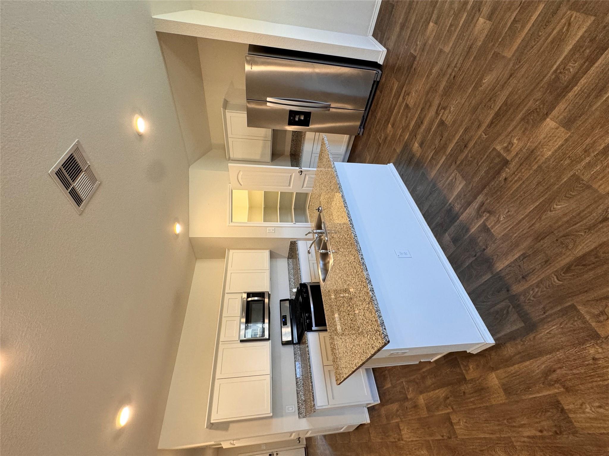 322 Harvest Creek Dr, Kyle, TX 78640