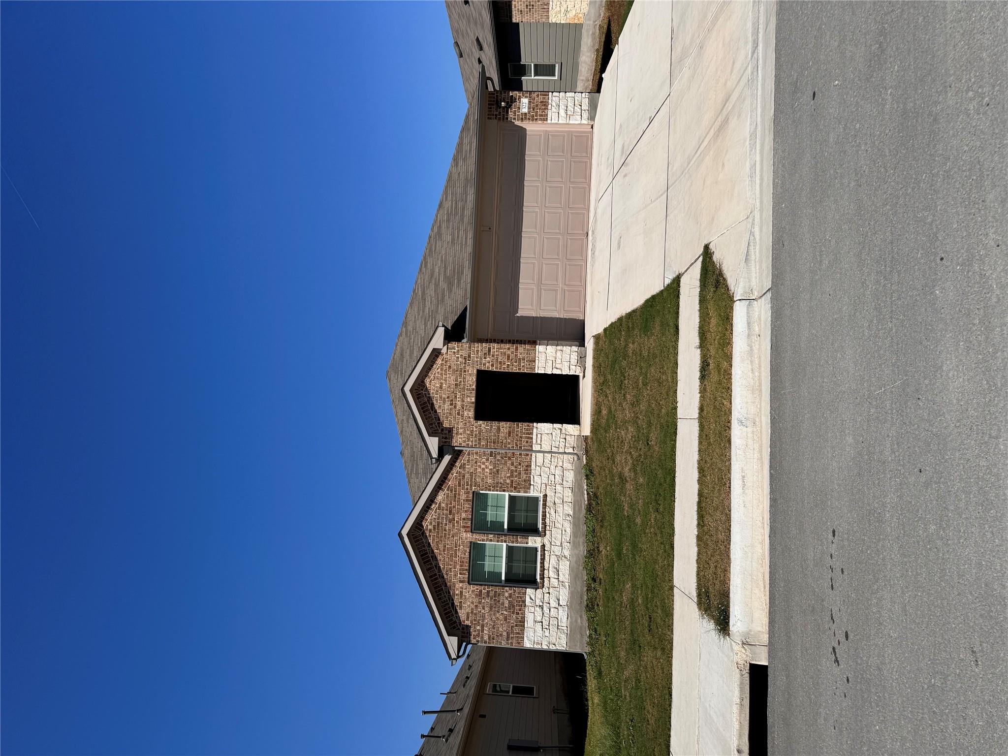 322 Harvest Creek Dr, Kyle, TX 78640