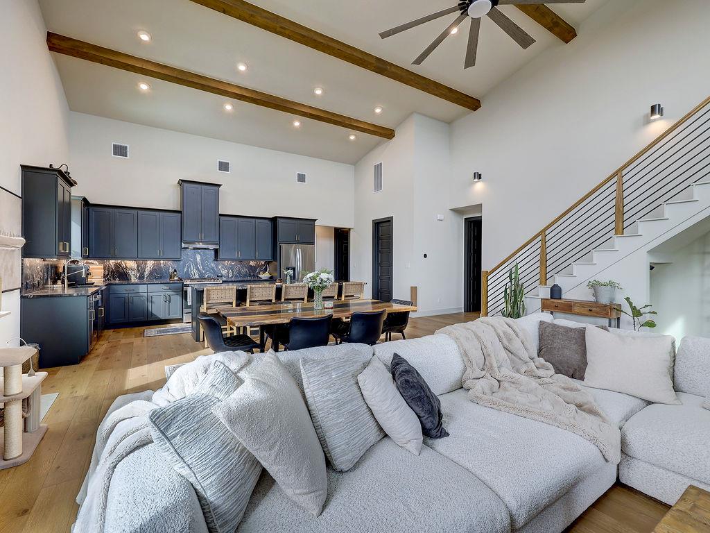 102 N Creek Ct, Bertram, TX 78605