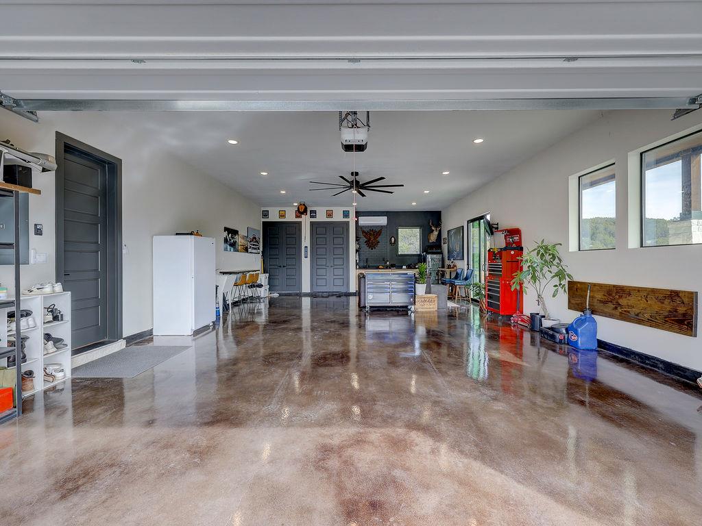 102 N Creek Ct, Bertram, TX 78605