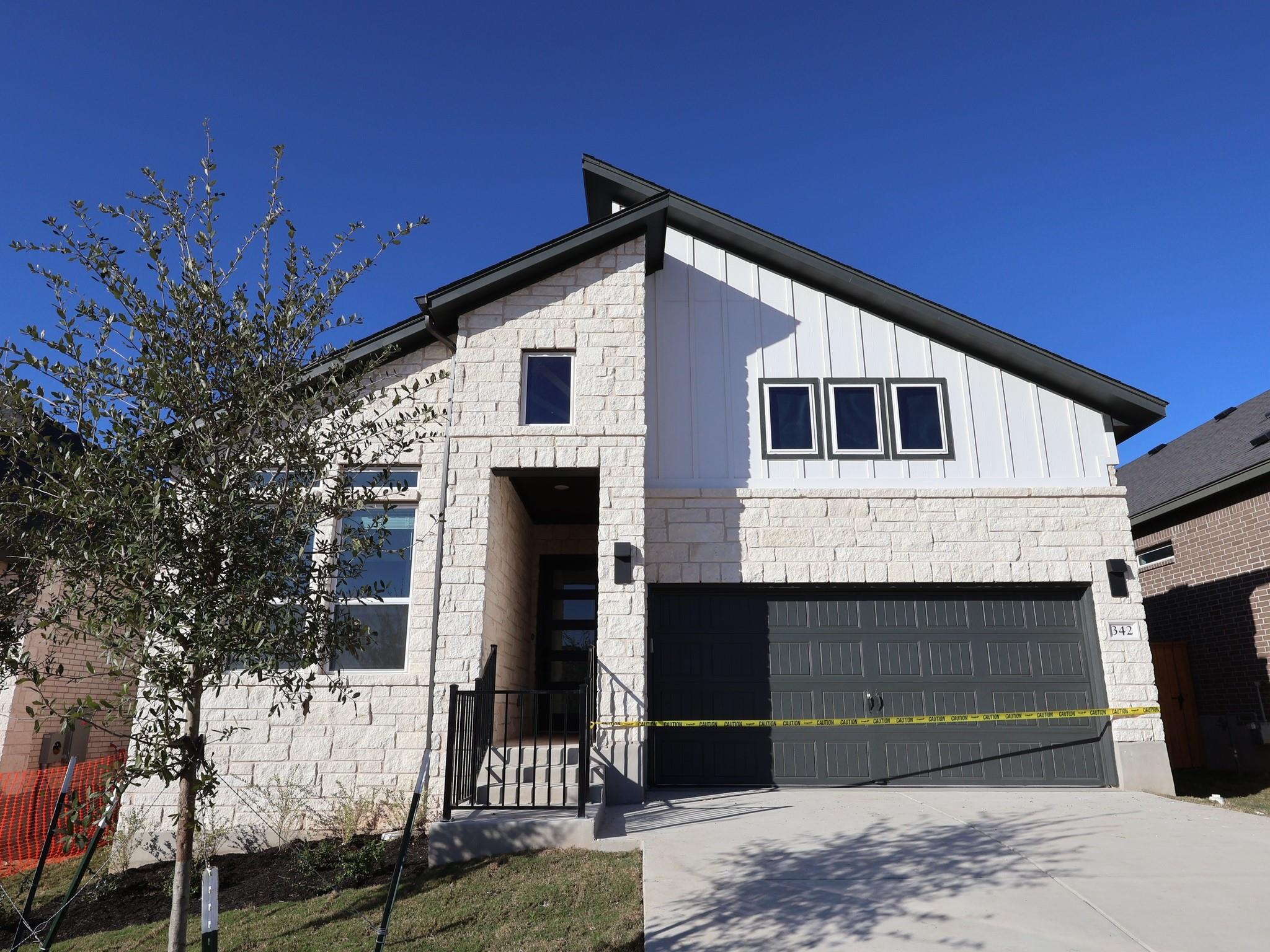 342 Bishop Wood Rd, Dripping Springs, TX 78620