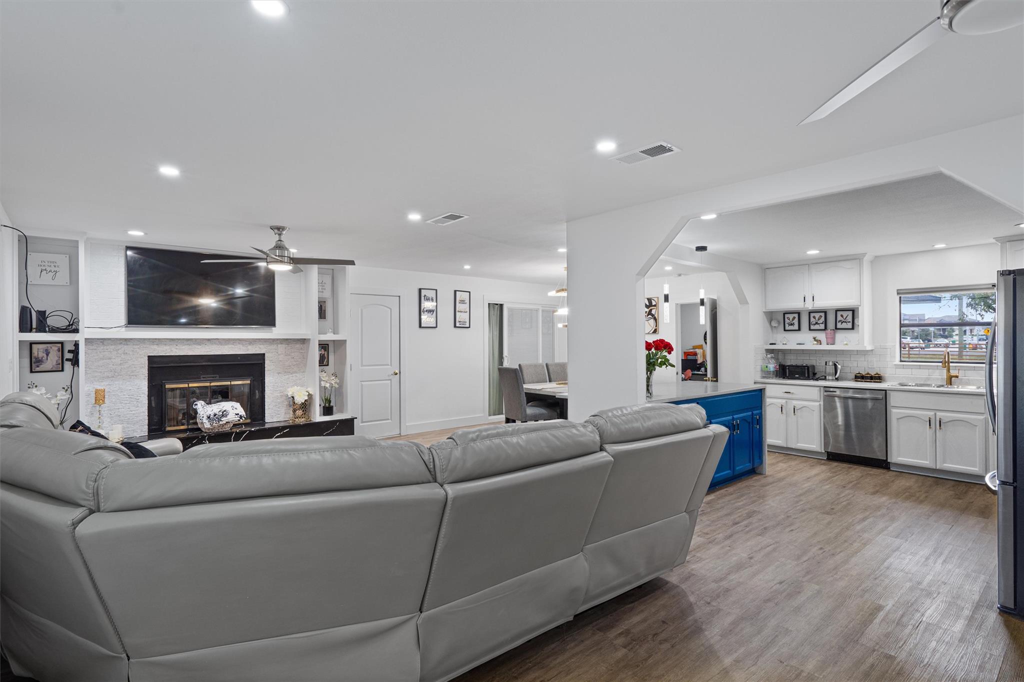 1520 Avenue C N, Elgin, TX 78621