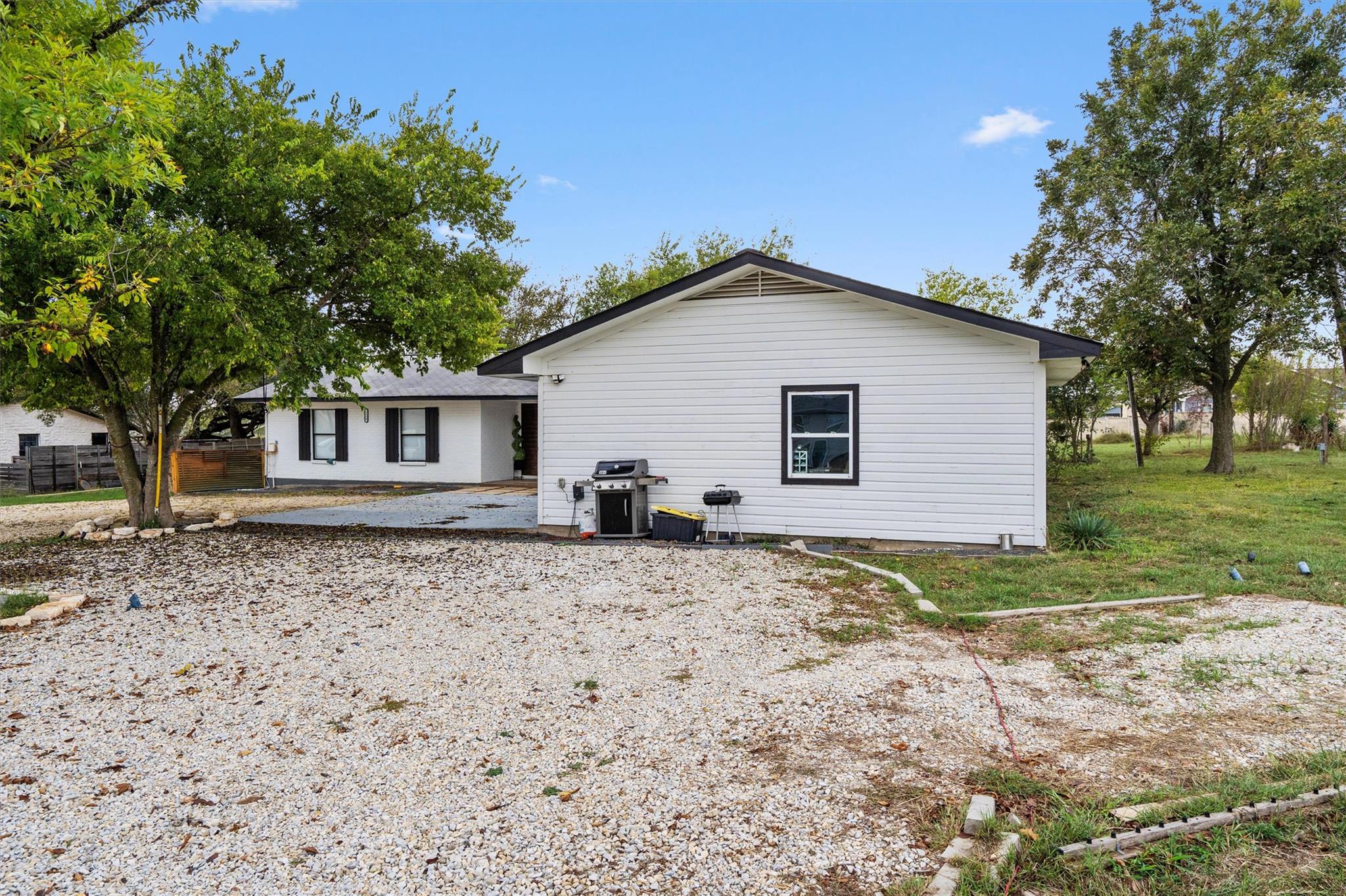 1520 Avenue C N, Elgin, TX 78621