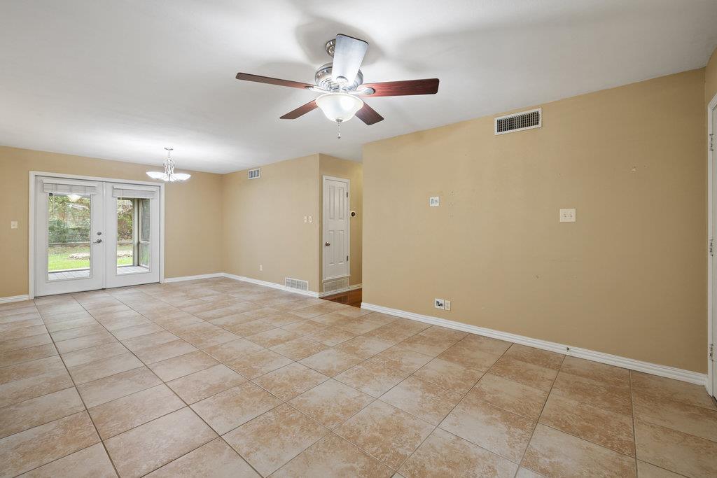 8307 Stillwood Ln, Austin, TX 78757