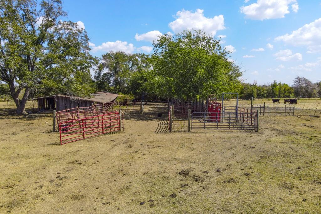 3995 COUNTY ROAD 405, Lexington, TX 78947