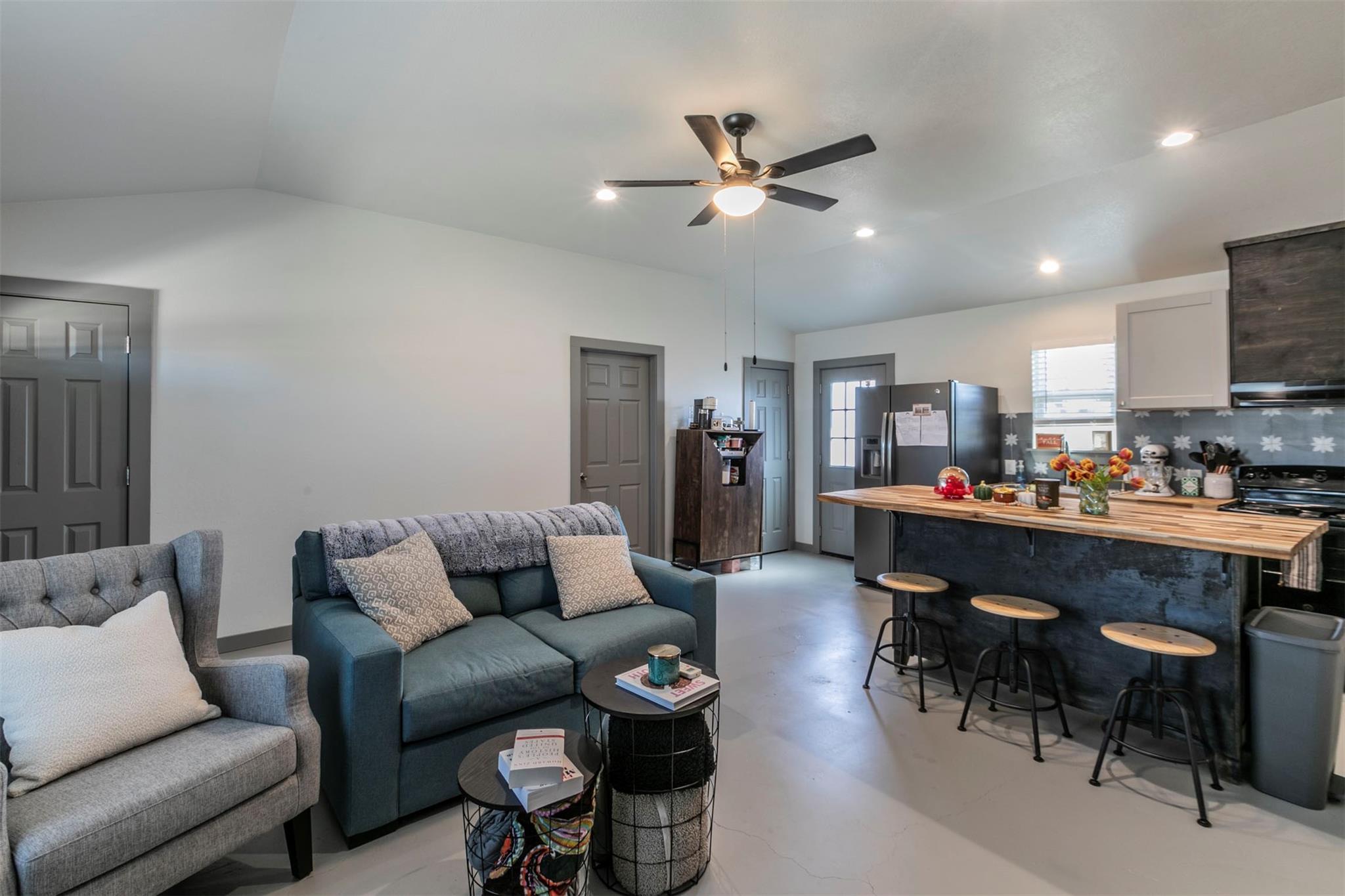 4613 Joseph Dr, Round Rock, TX 78665