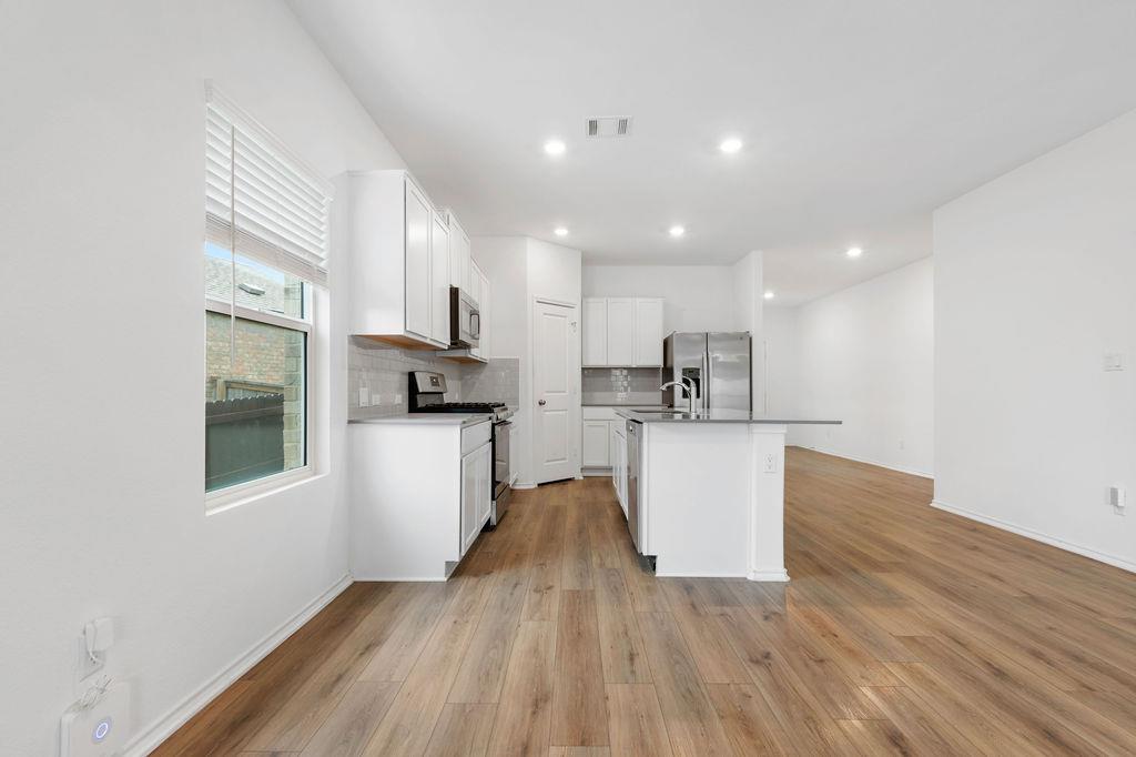 1205 Sweetspire St, Leander, TX 78641