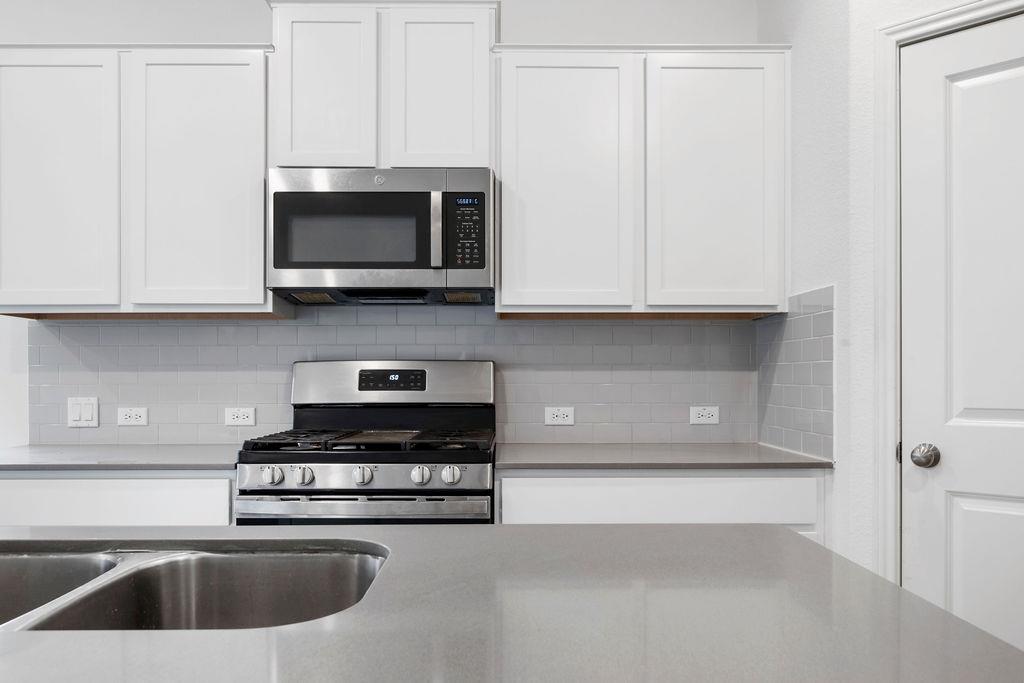 1205 Sweetspire St, Leander, TX 78641