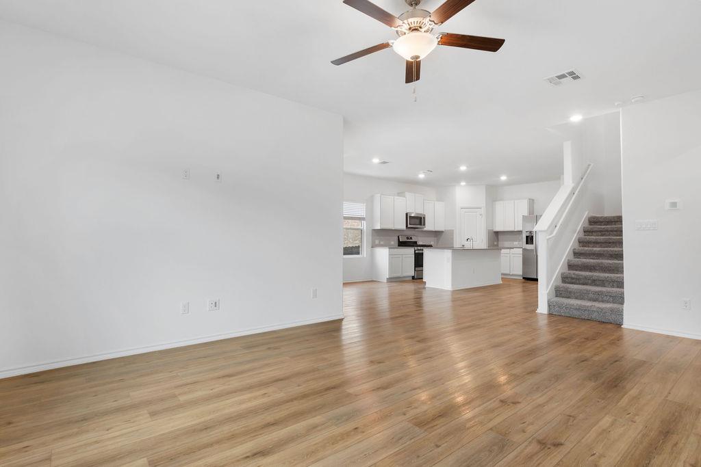 1205 Sweetspire St, Leander, TX 78641