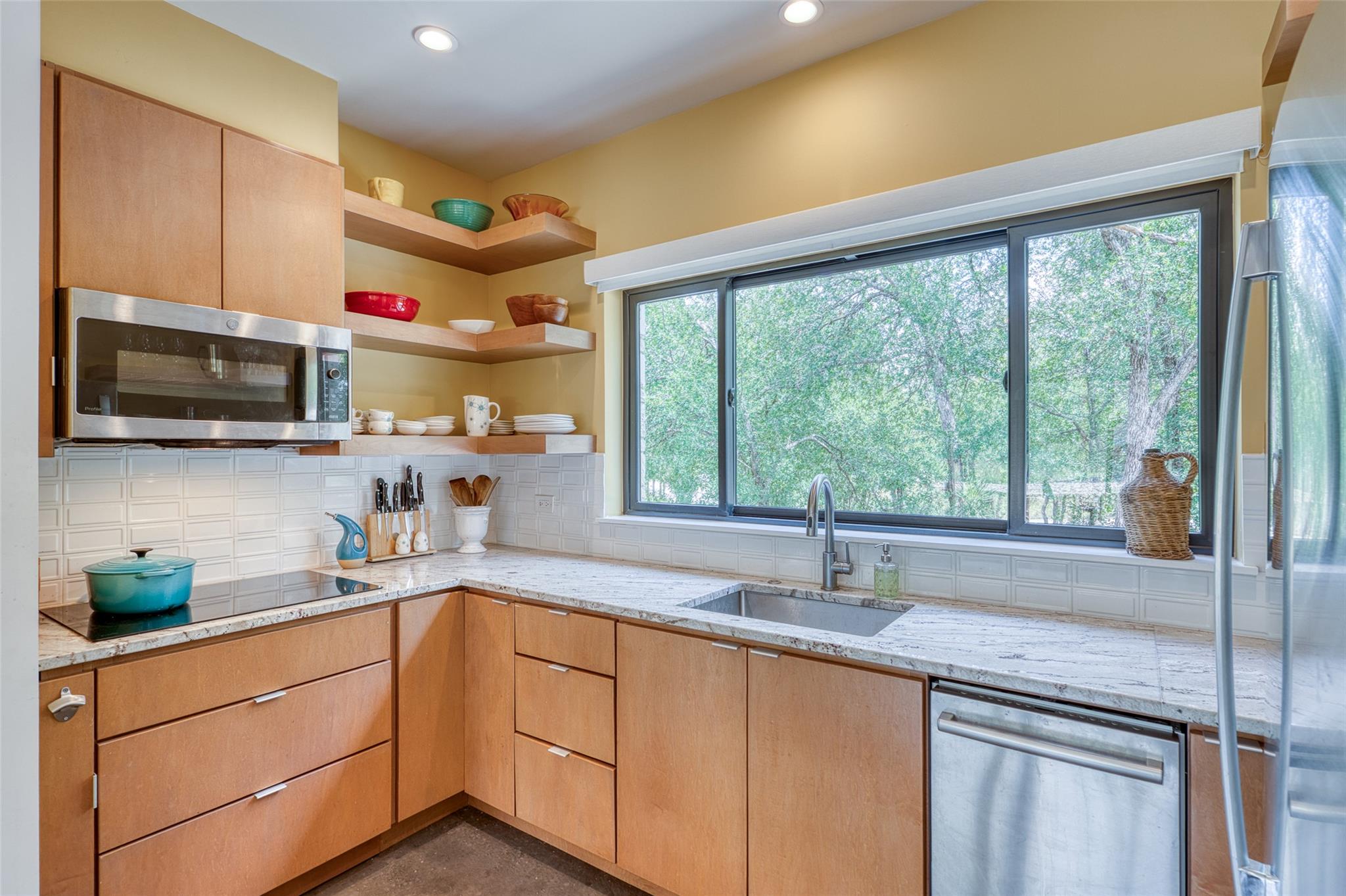 1039 Link Dr, Kingsland, TX 78639