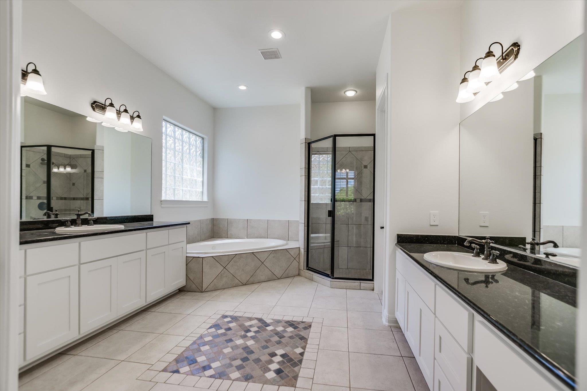 2617 University Club Dr, Austin, TX 78732