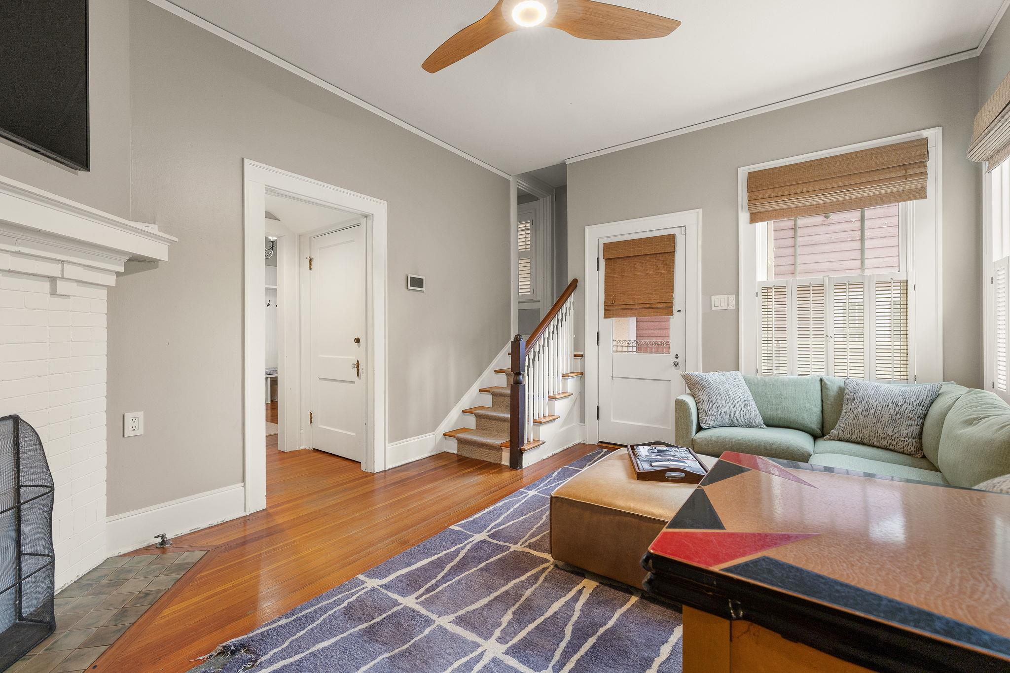 105 Laurel Ln, Austin, TX 78705