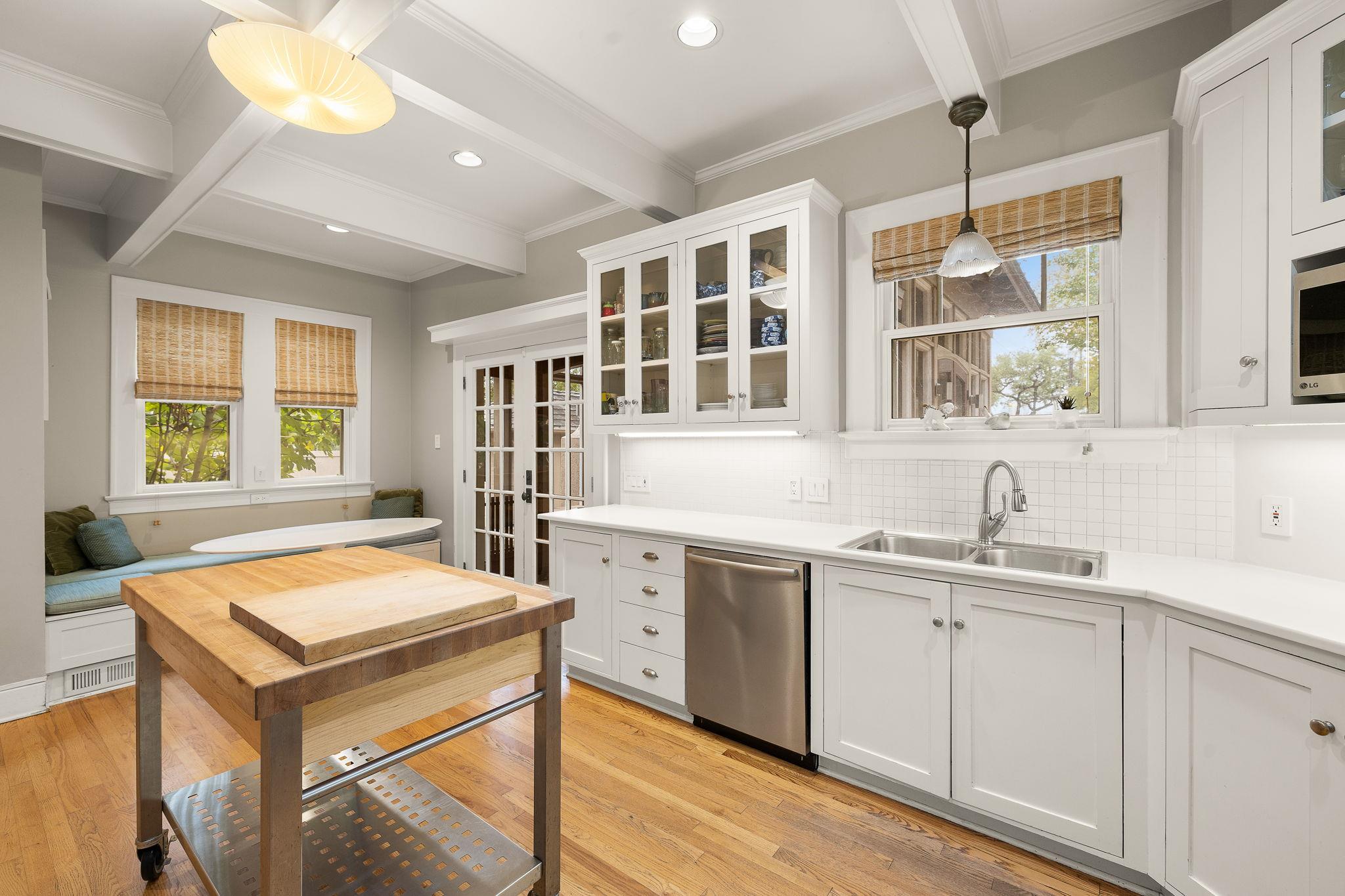 105 Laurel Ln, Austin, TX 78705