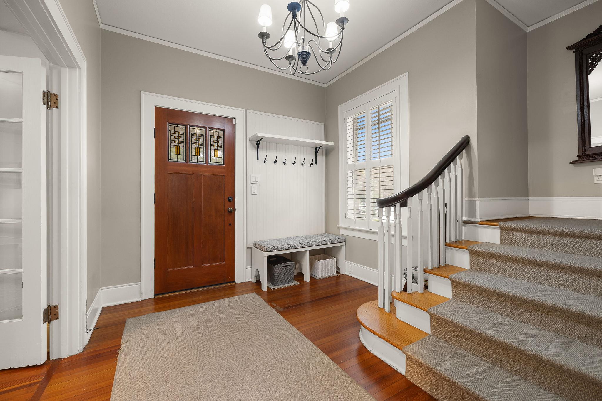 105 Laurel Ln, Austin, TX 78705