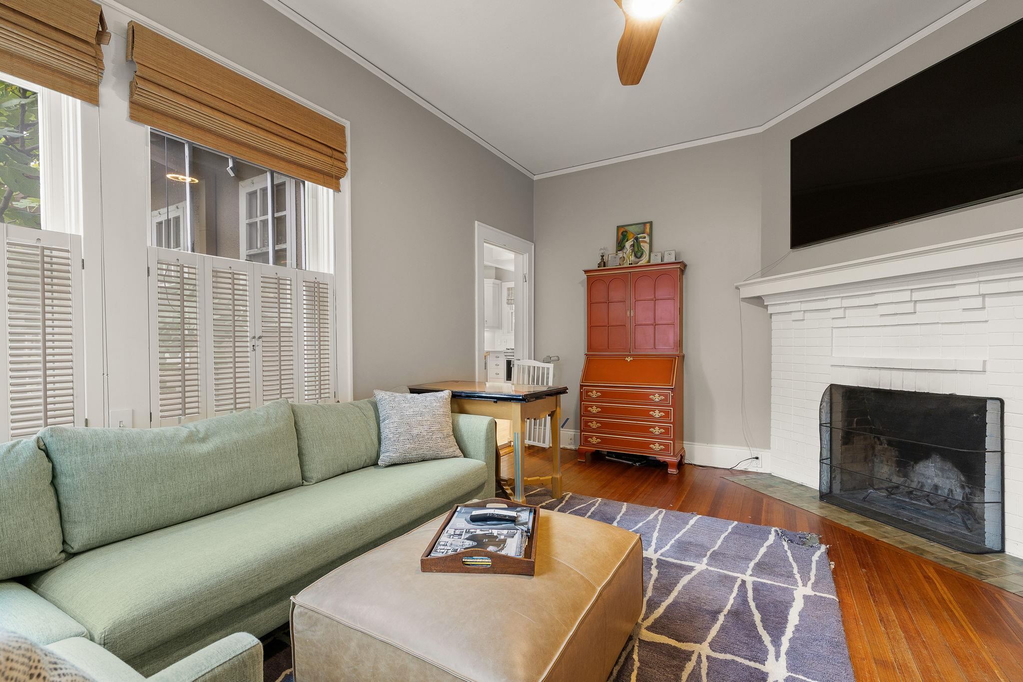 105 Laurel Ln, Austin, TX 78705