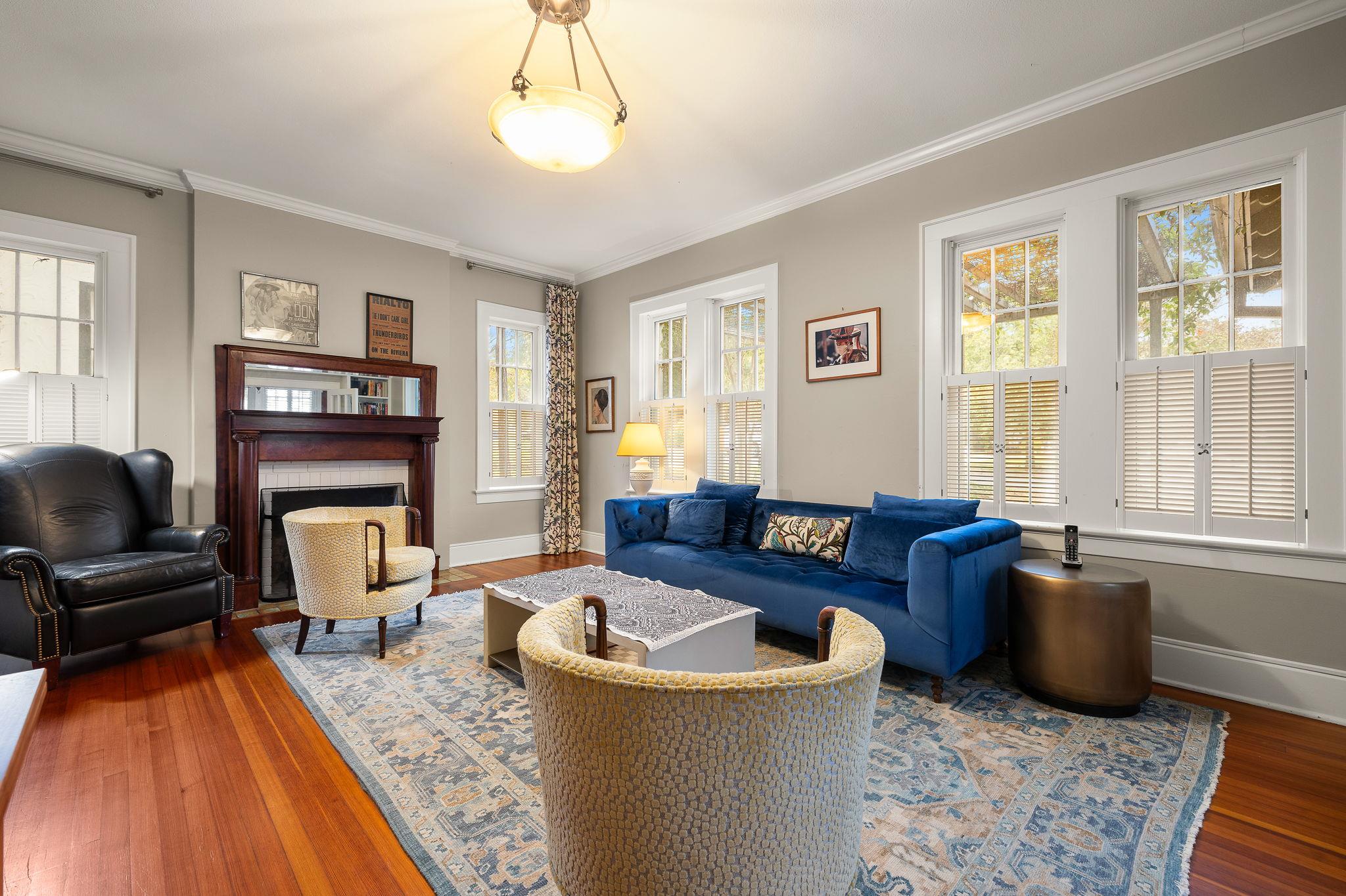 105 Laurel Ln, Austin, TX 78705