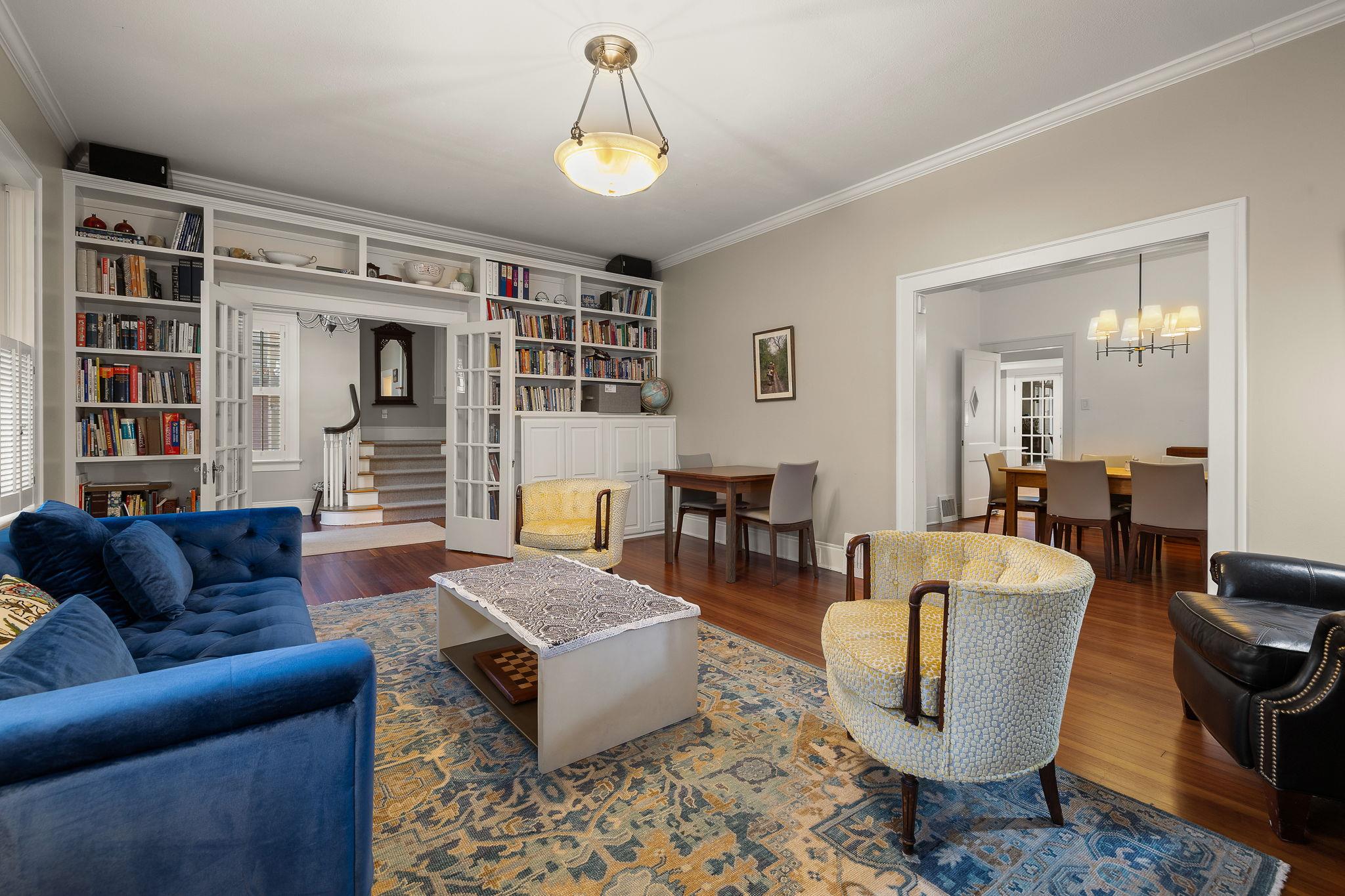 105 Laurel Ln, Austin, TX 78705