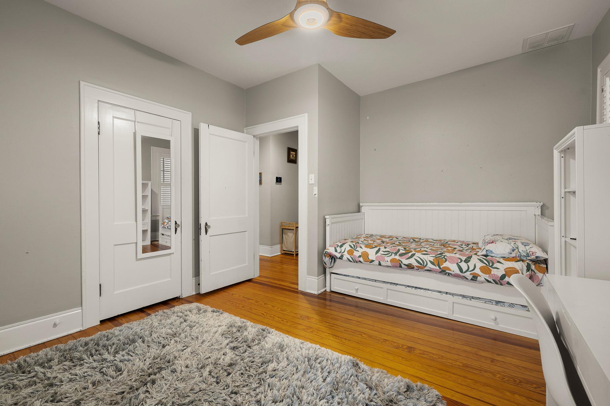 105 Laurel Ln, Austin, TX 78705