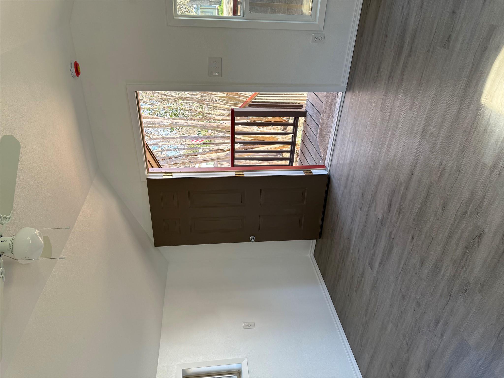 404 Lee St, Smithville, TX 78957