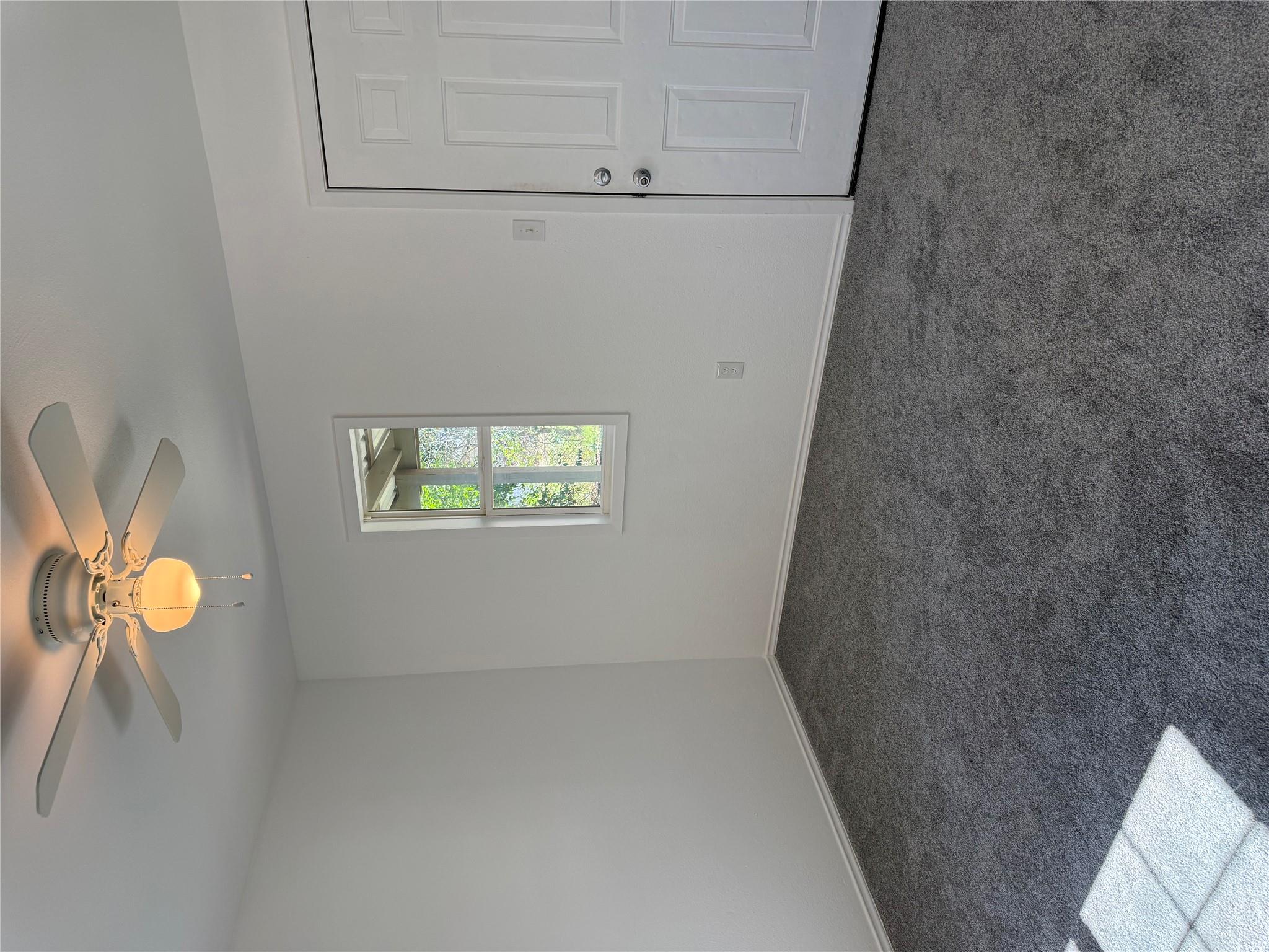 404 Lee St, Smithville, TX 78957