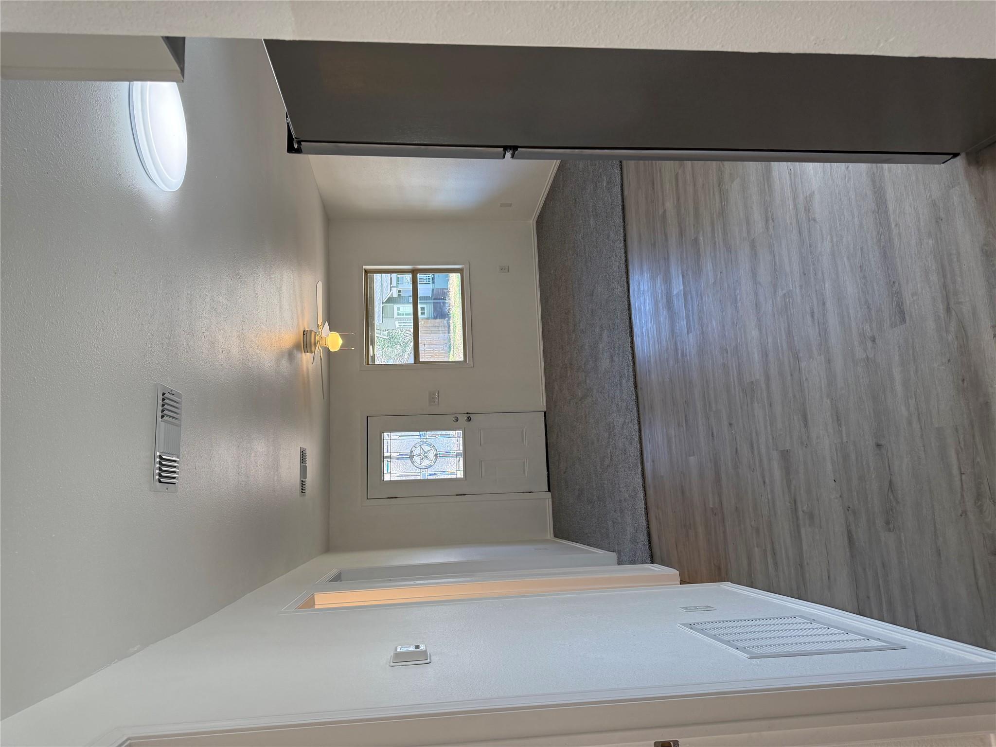 404 Lee St, Smithville, TX 78957