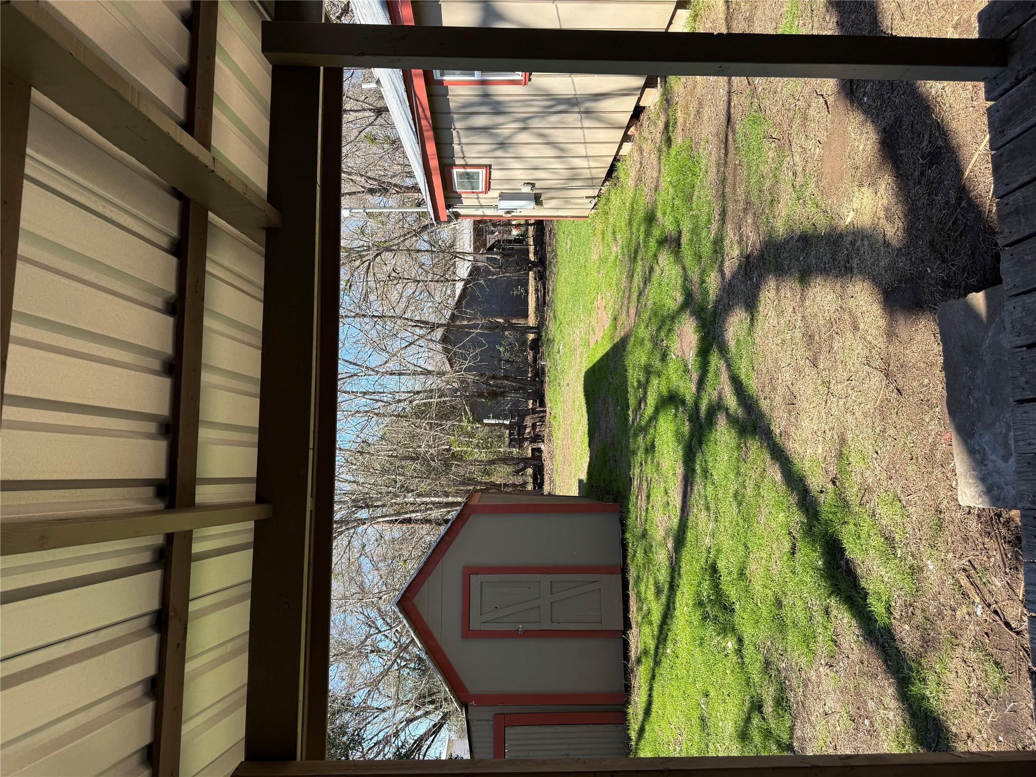 404 Lee St, Smithville, TX 78957