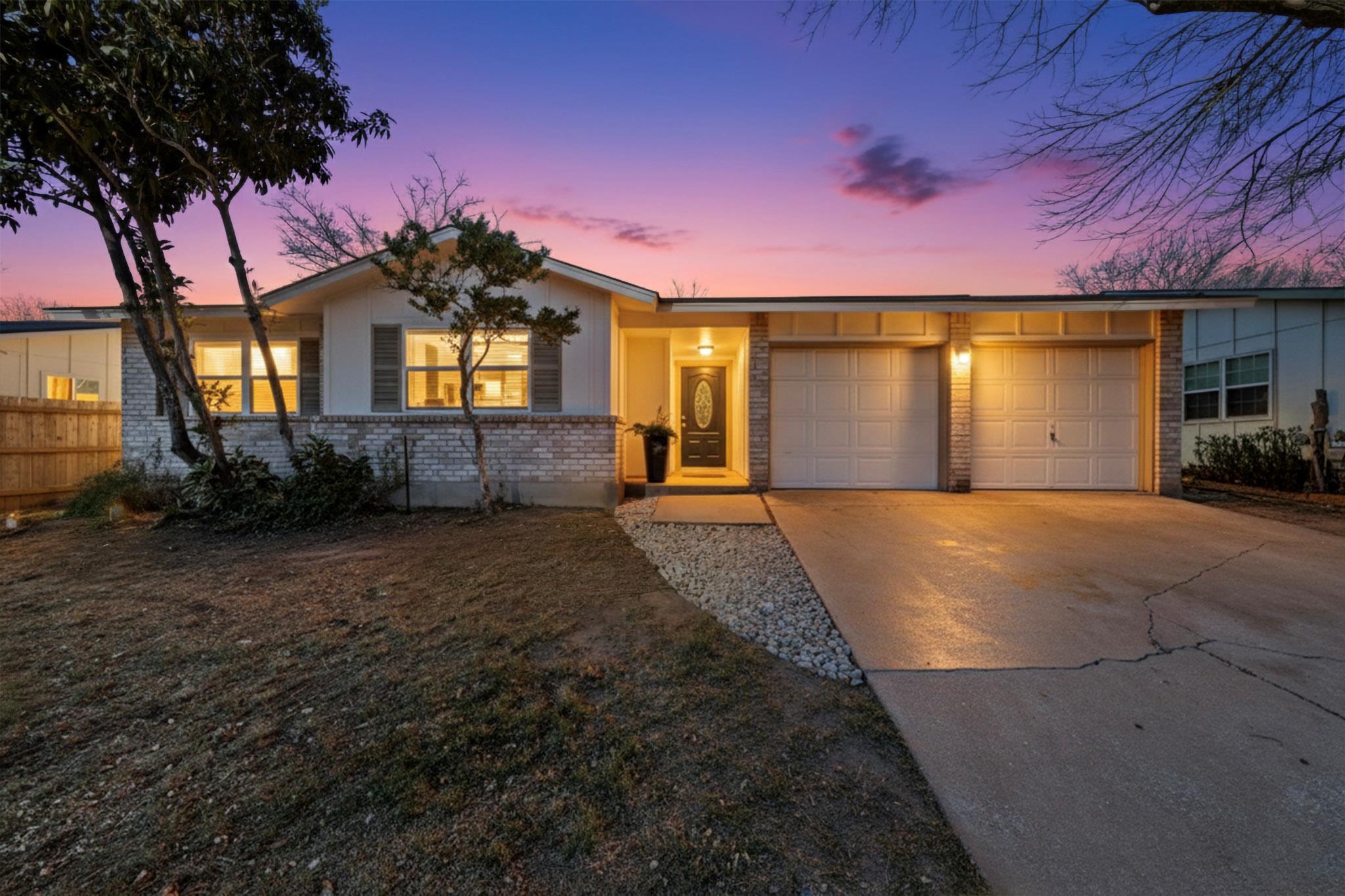 7200 BARNSDALE Way, Austin, TX 78745