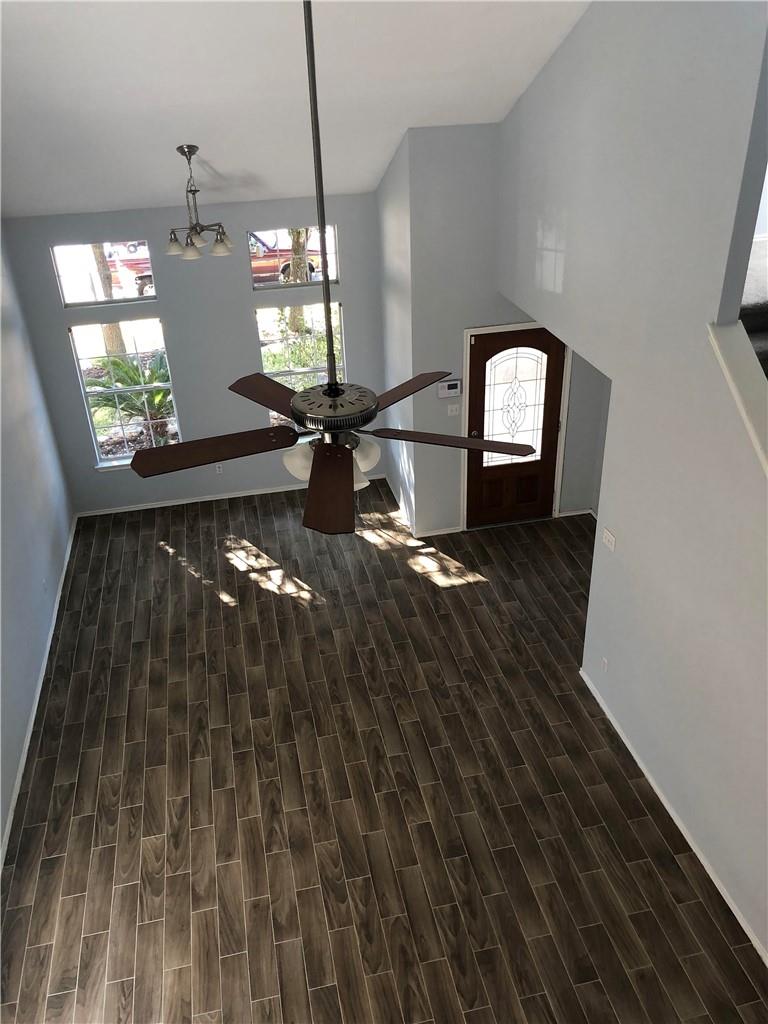 227 Mossy Rock Dr, Hutto, TX 78634